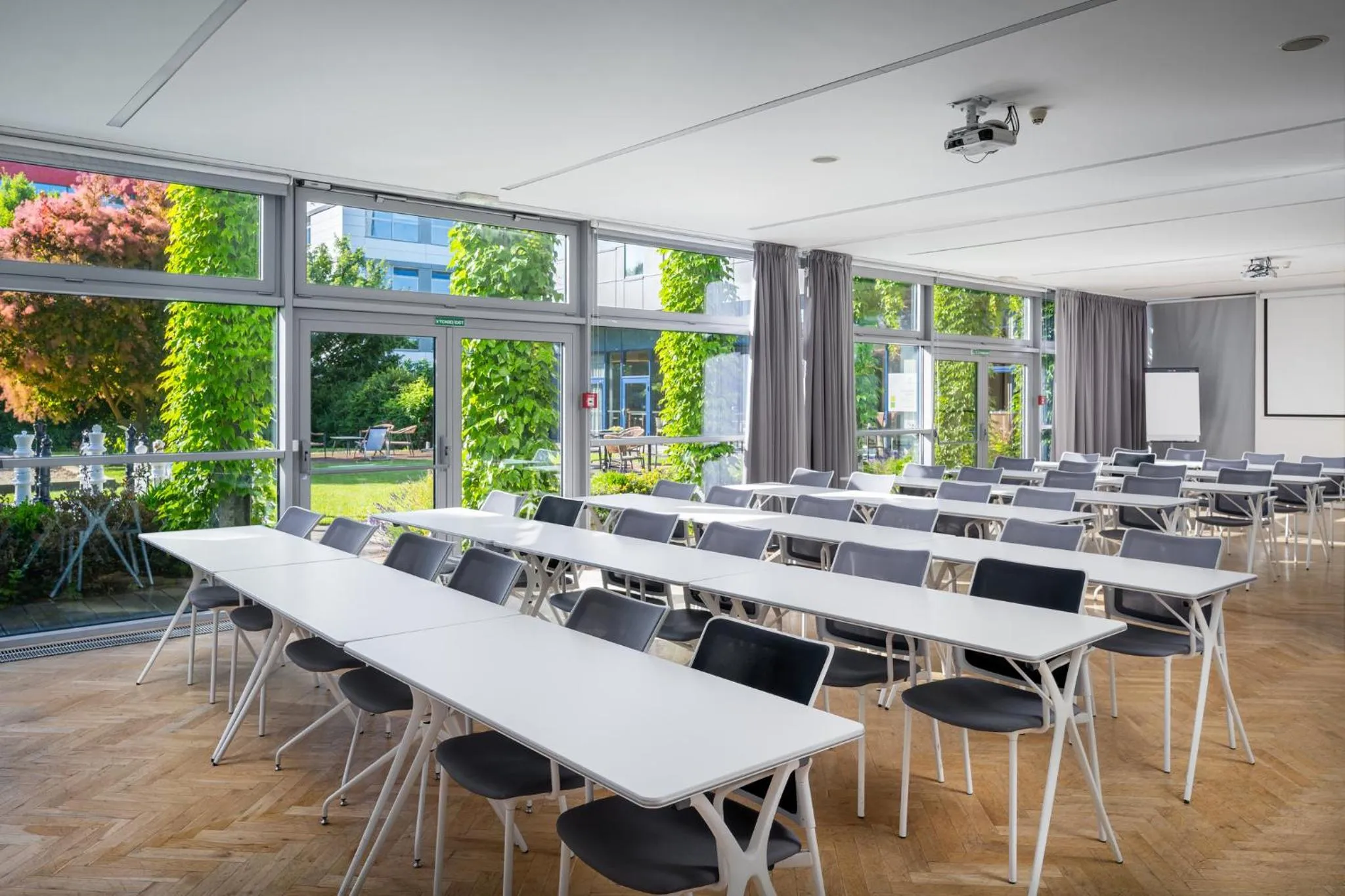 Meeting/conference room in Holiday Inn Prague Airport by IHG