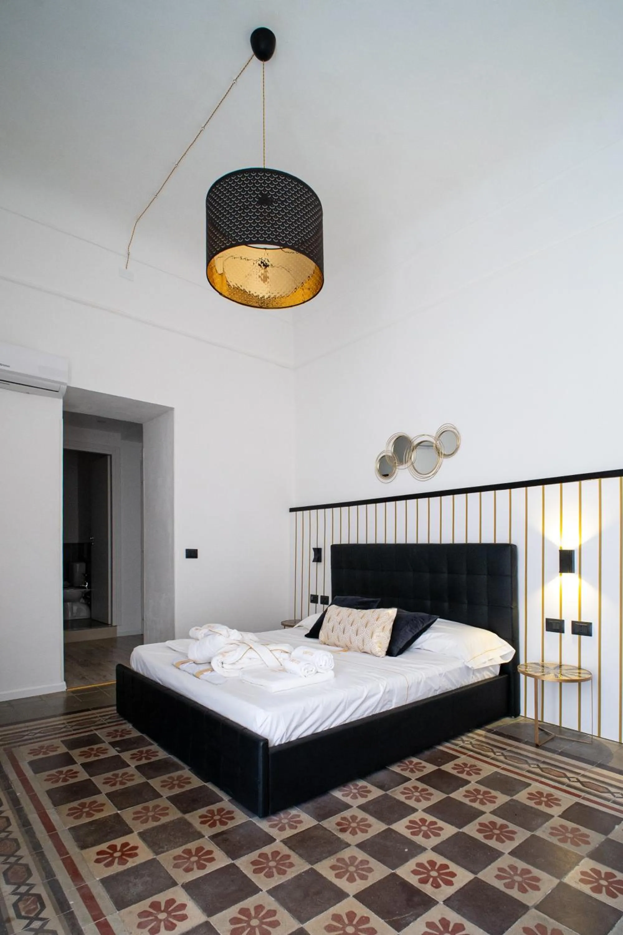 Photo of the whole room, Bed in Verus Room