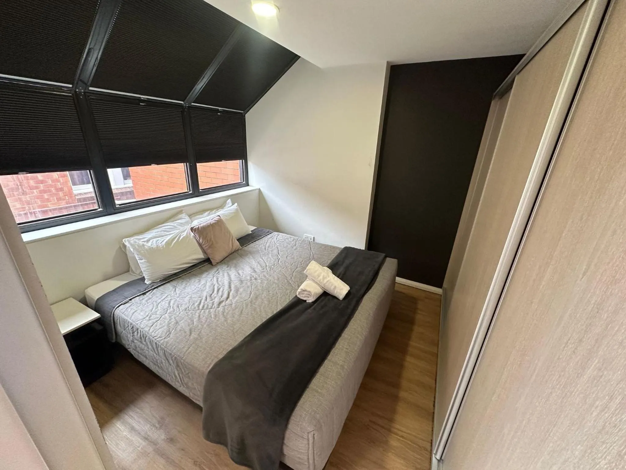 Bed in Boulevard on Beaumont