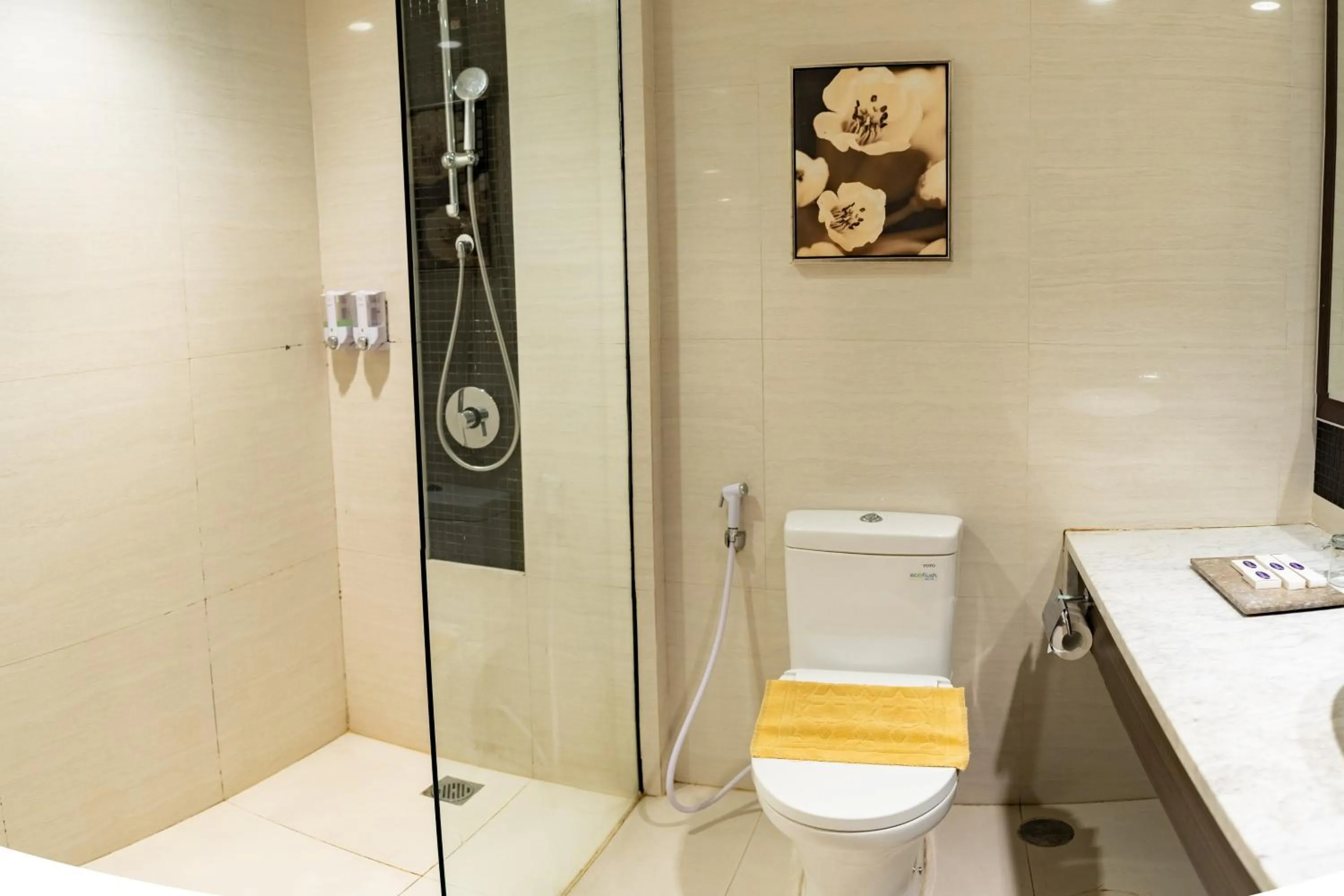 Bathroom in Estrella Hotel & Conference