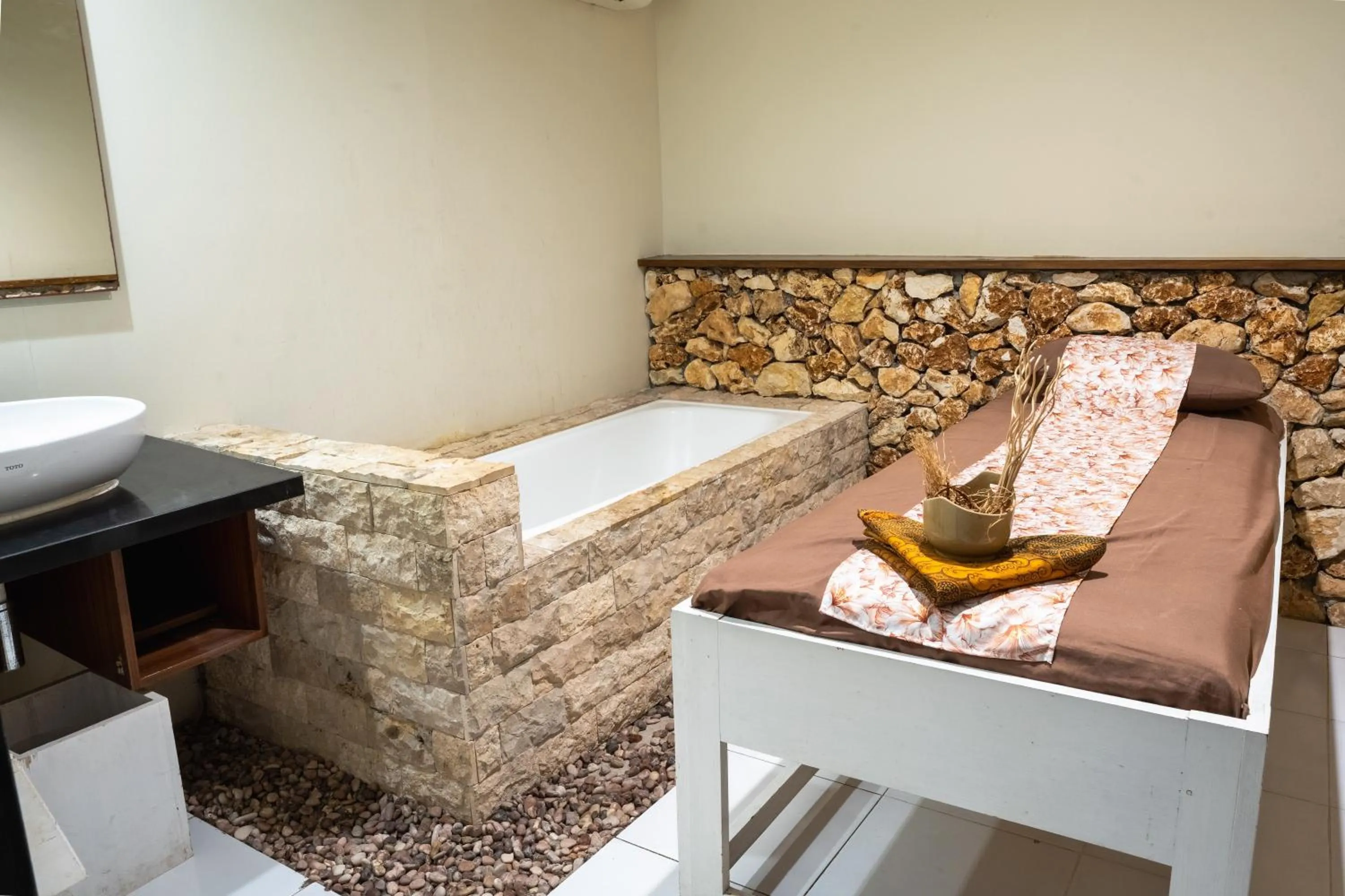 Spa and wellness centre/facilities in Estrella Hotel & Conference