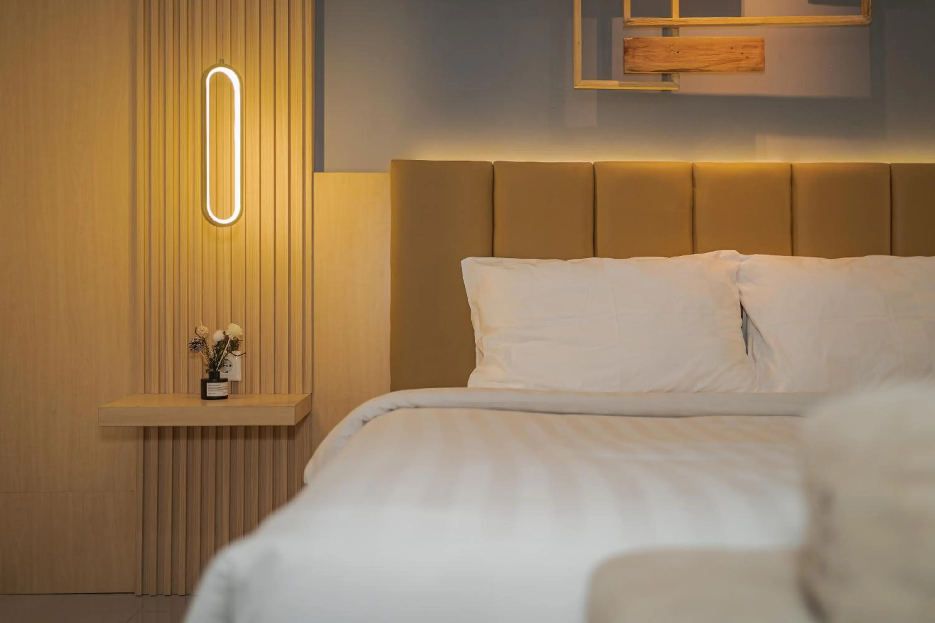 VIP, Bed in Best Hotel Kedungsari