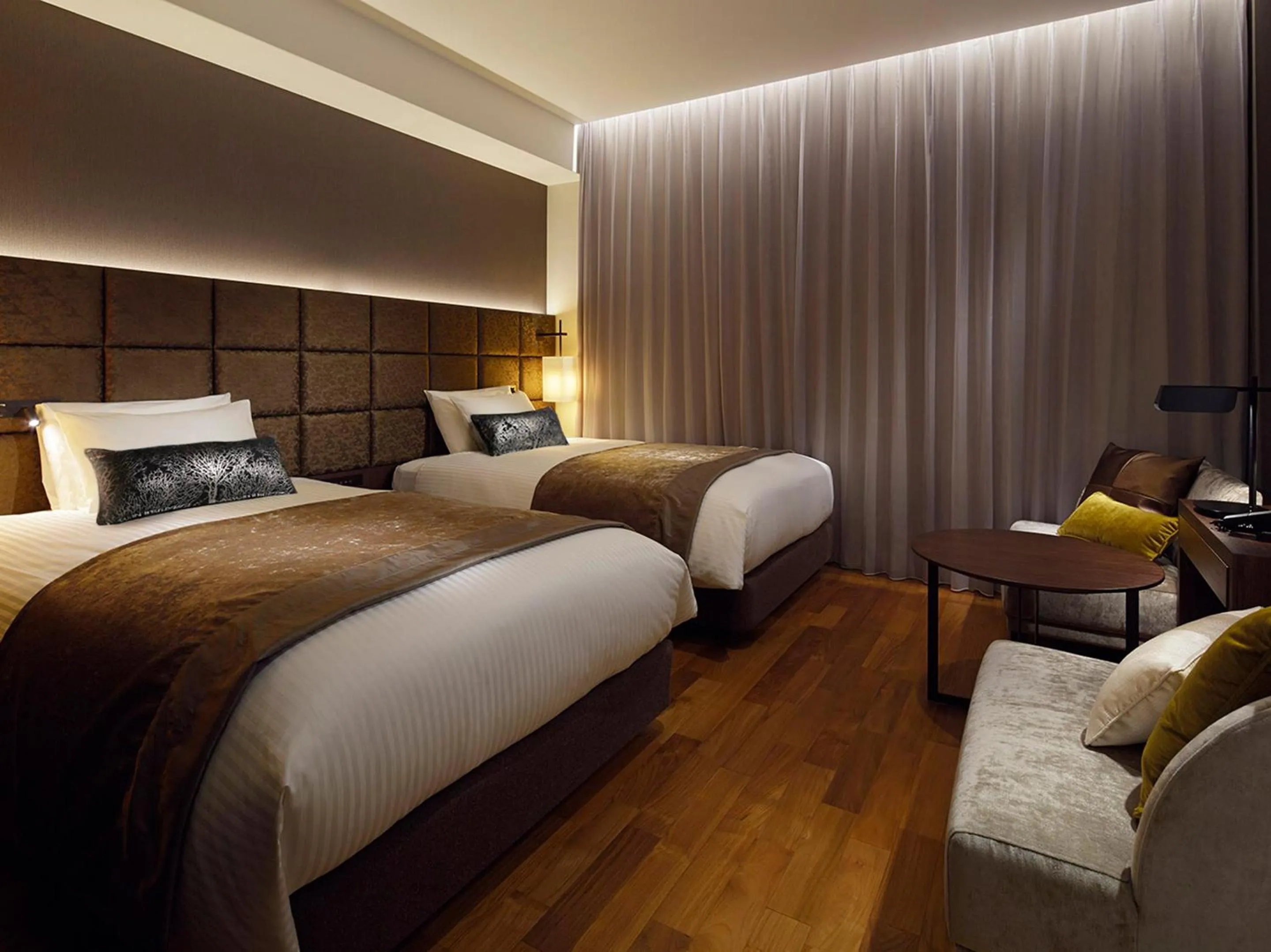 Photo of the whole room, Bed in Mitsui Garden Hotel Osaka Premier