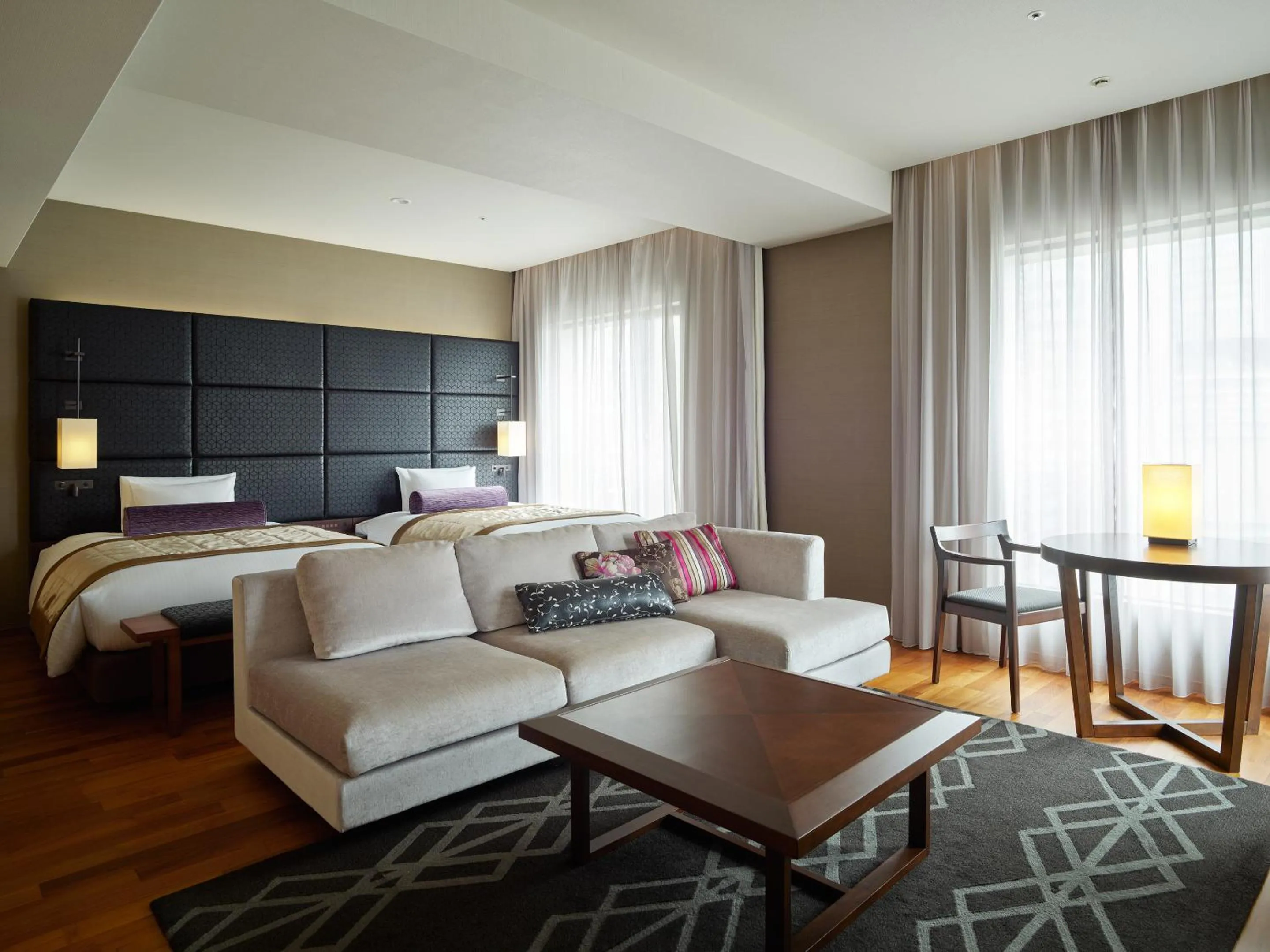 Photo of the whole room, Bed in Mitsui Garden Hotel Osaka Premier