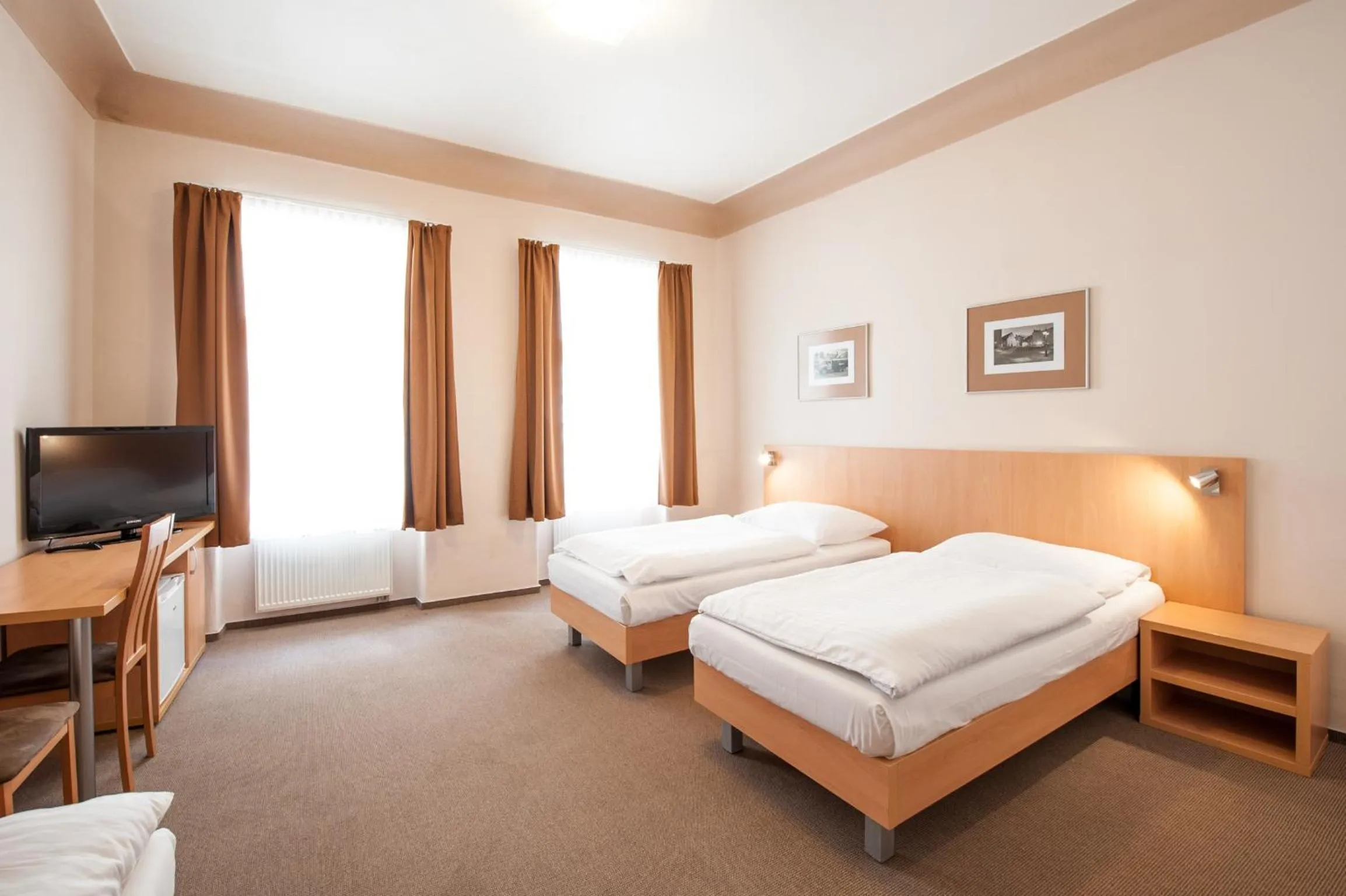 Bedroom in Hotel v Centru