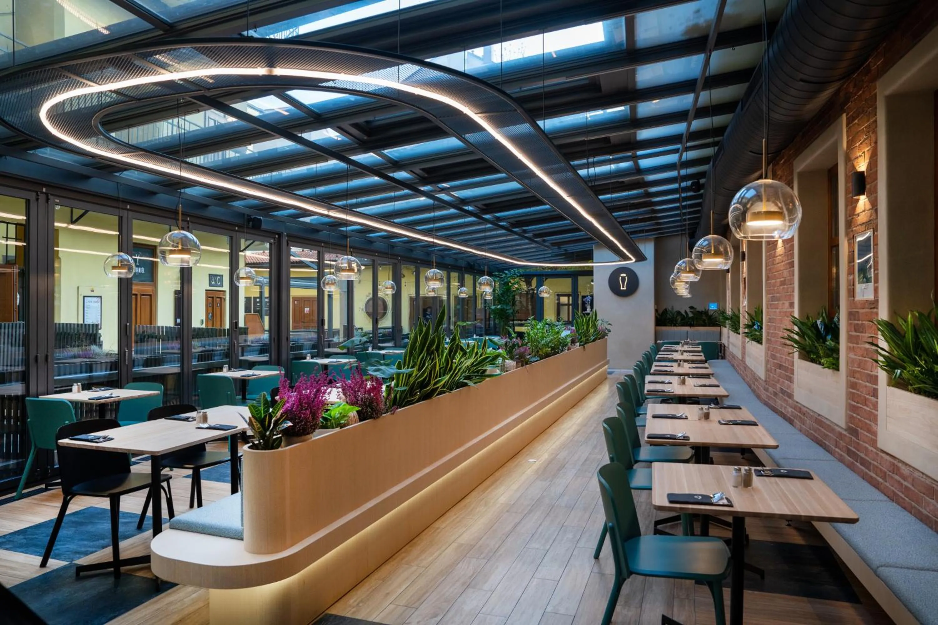 Restaurant/places to eat in Anděl Apartments Praha