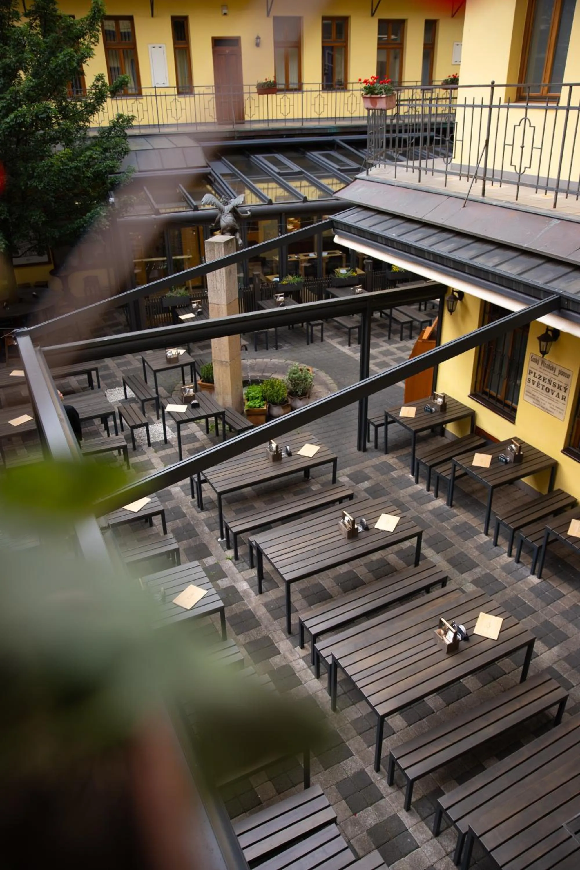 Restaurant/places to eat in Anděl Apartments Praha