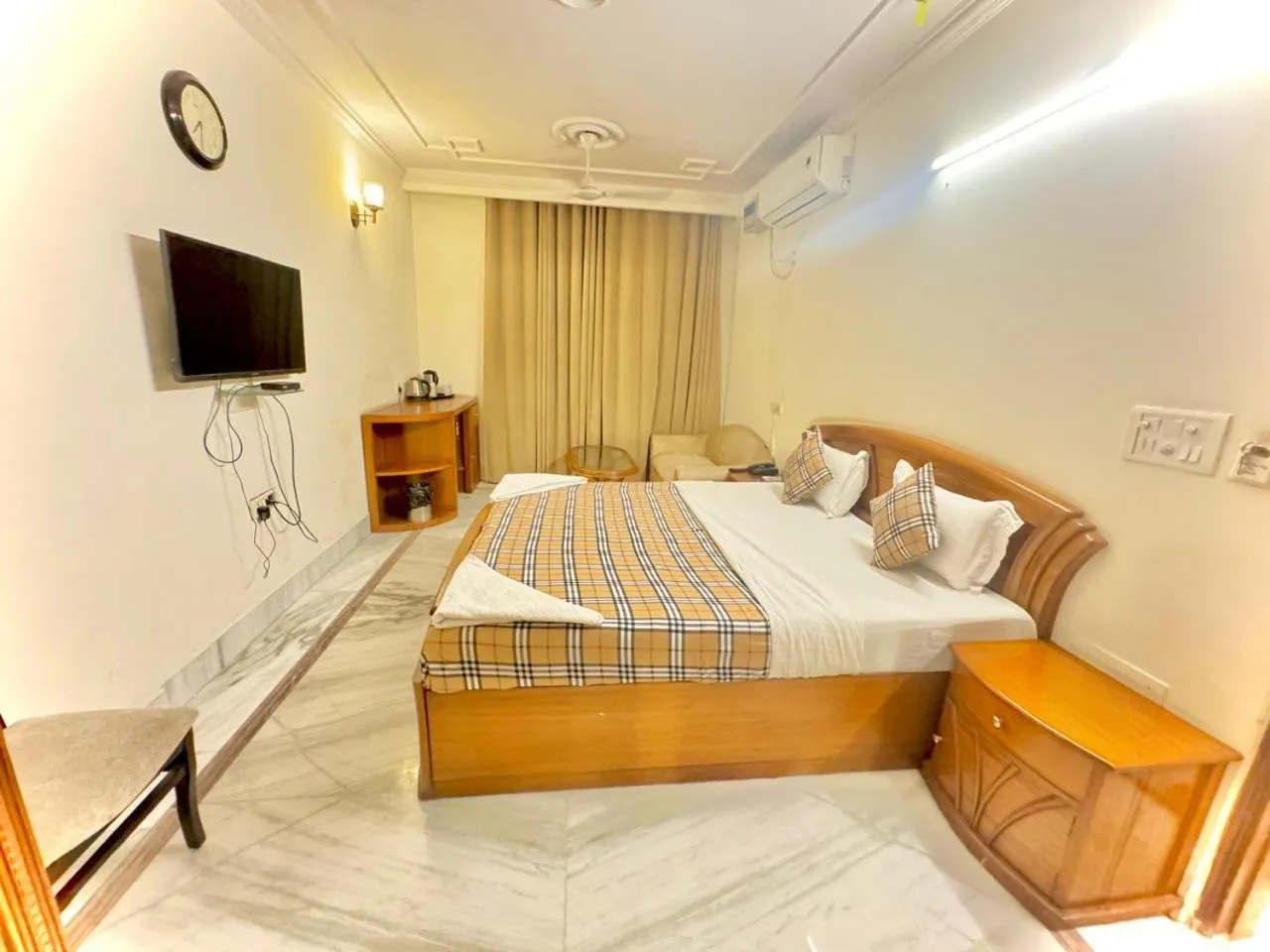 Bed in Hotel Pablas International, New Delhi, Near Metro