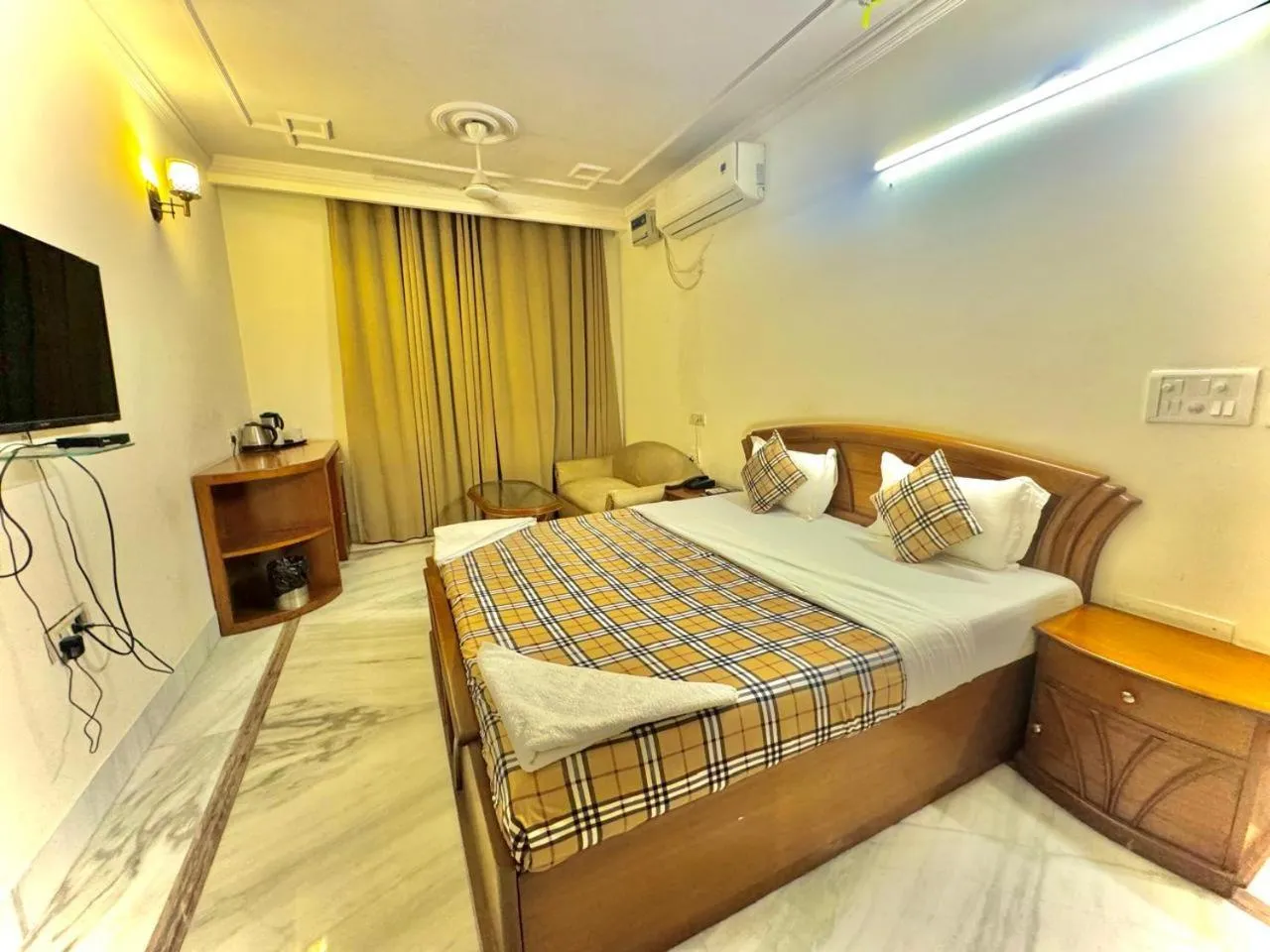 Bed in Hotel Pablas International, New Delhi, Near Metro