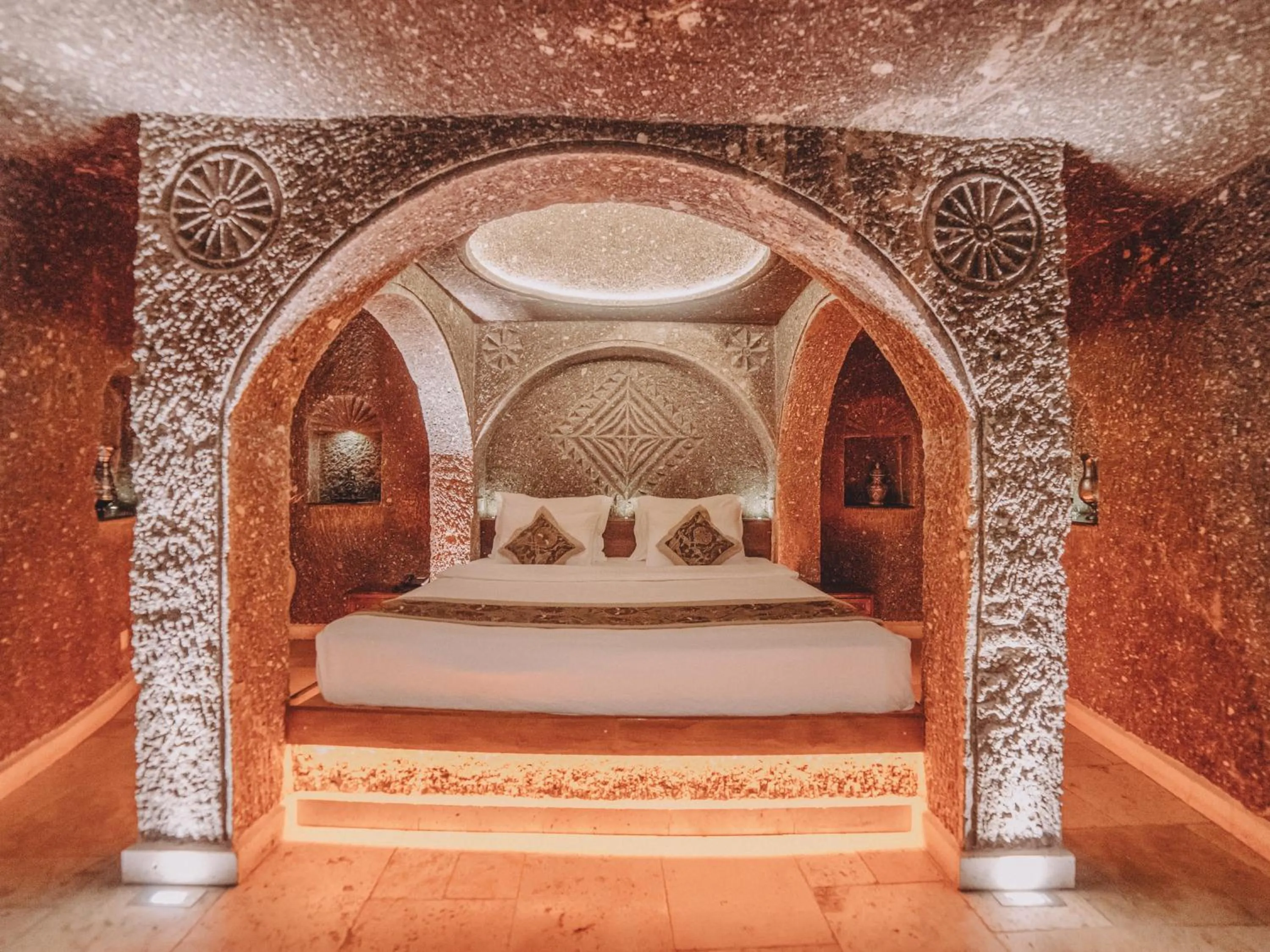 Bed in Erenbey Cave Hotel Adults Only Plus 12