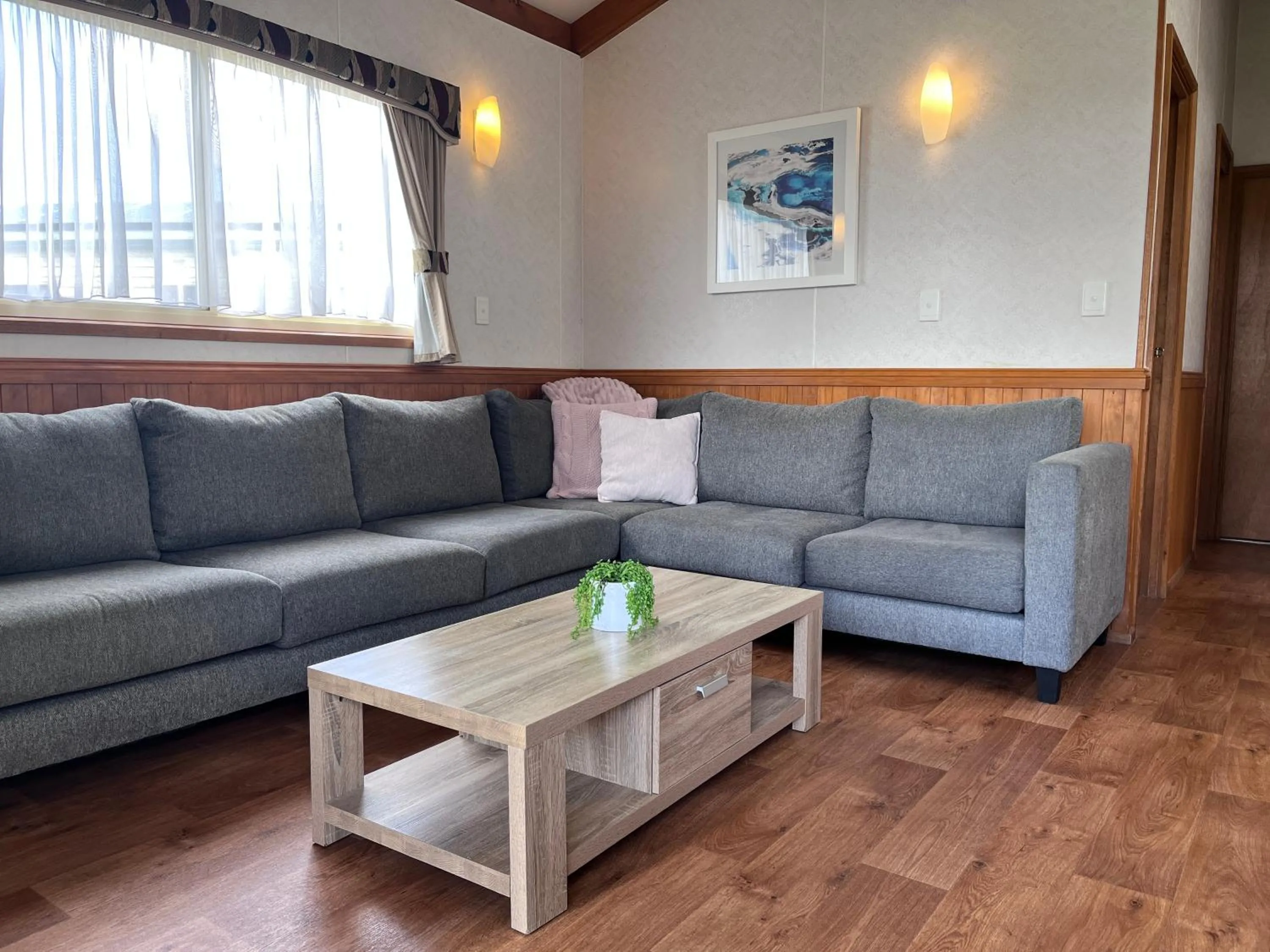 Living room in Paynesville Holiday Park