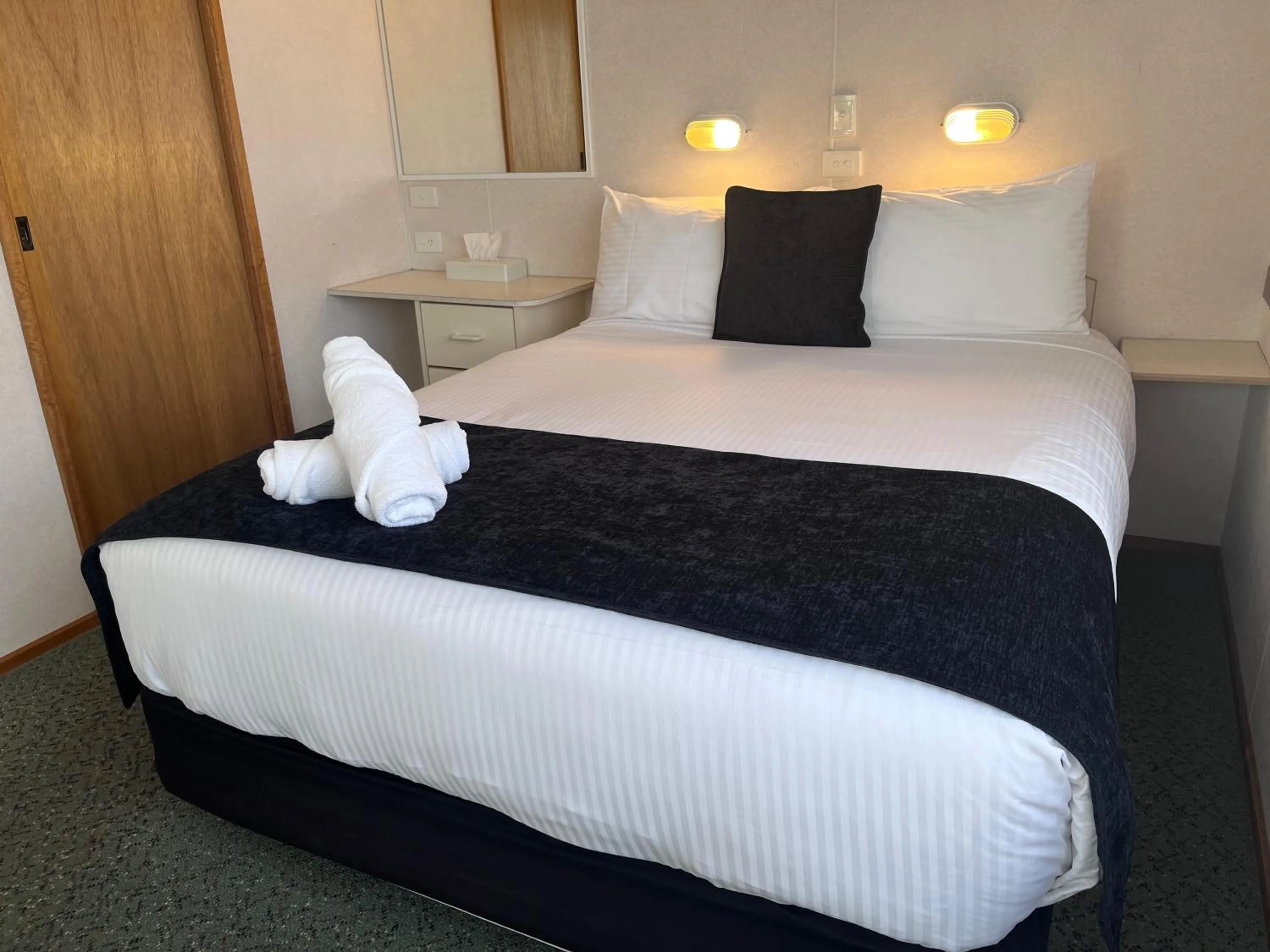 Bedroom, Bed in Paynesville Holiday Park