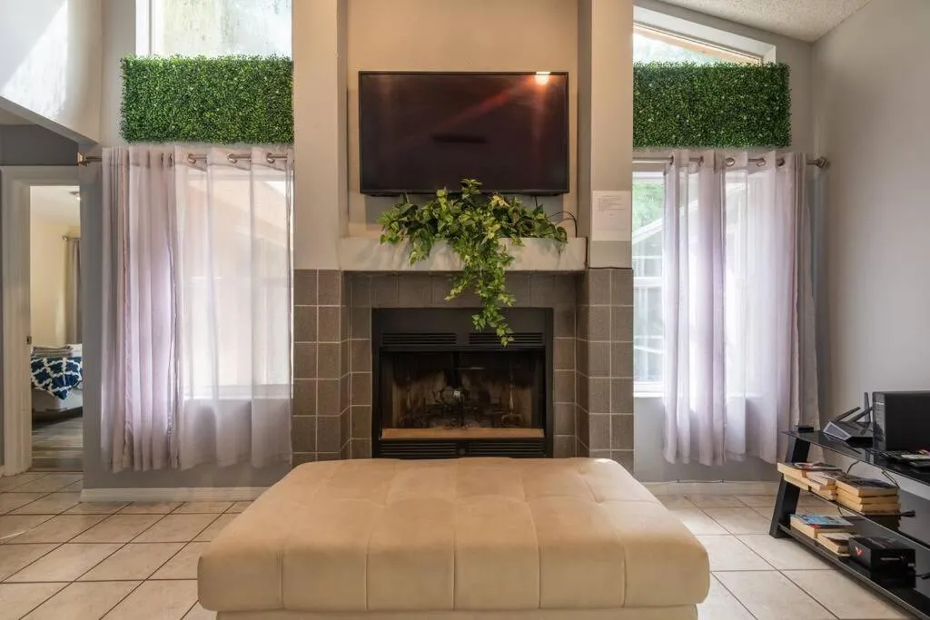 Tropical Escape with Relaxing Heated Pool & Palm Breezes