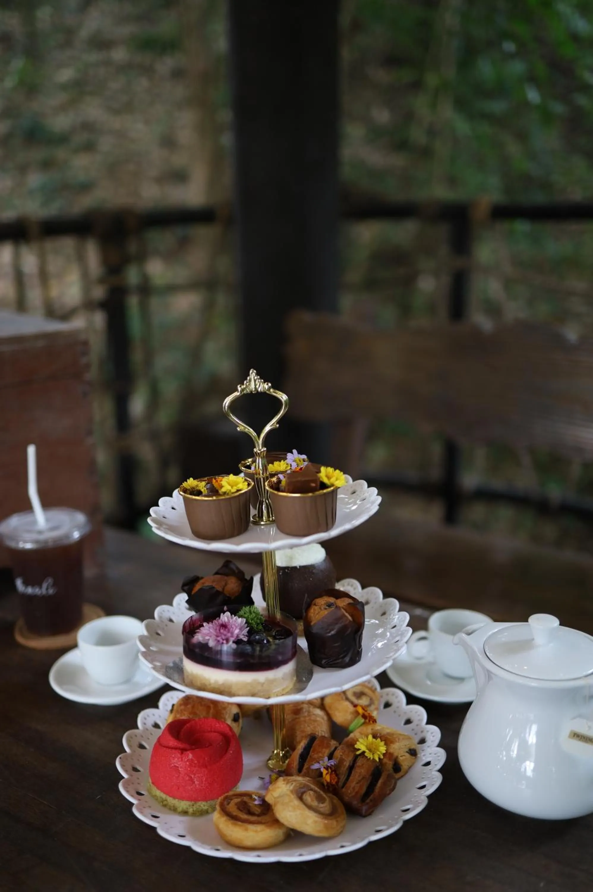 Food in AKRA Collection Layan - Hideaway Villas