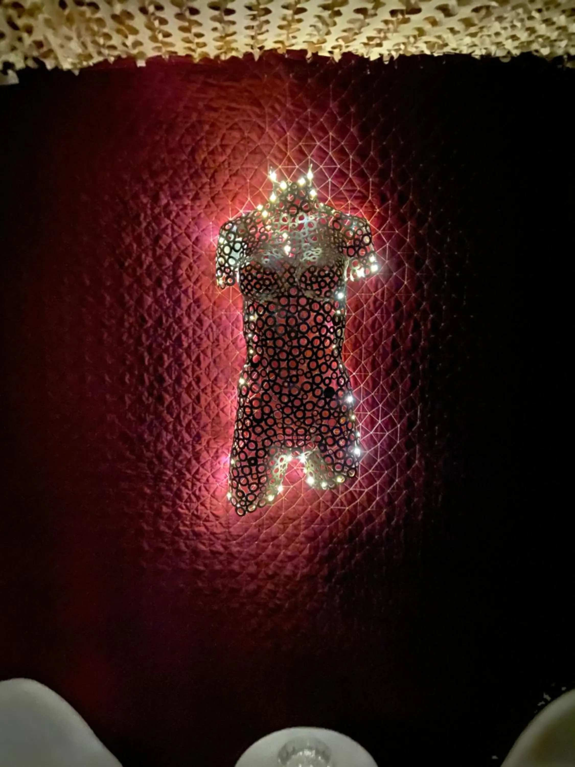 Decorative detail in Dépendance cosy climatisée jacuzzi diner aux chandelles