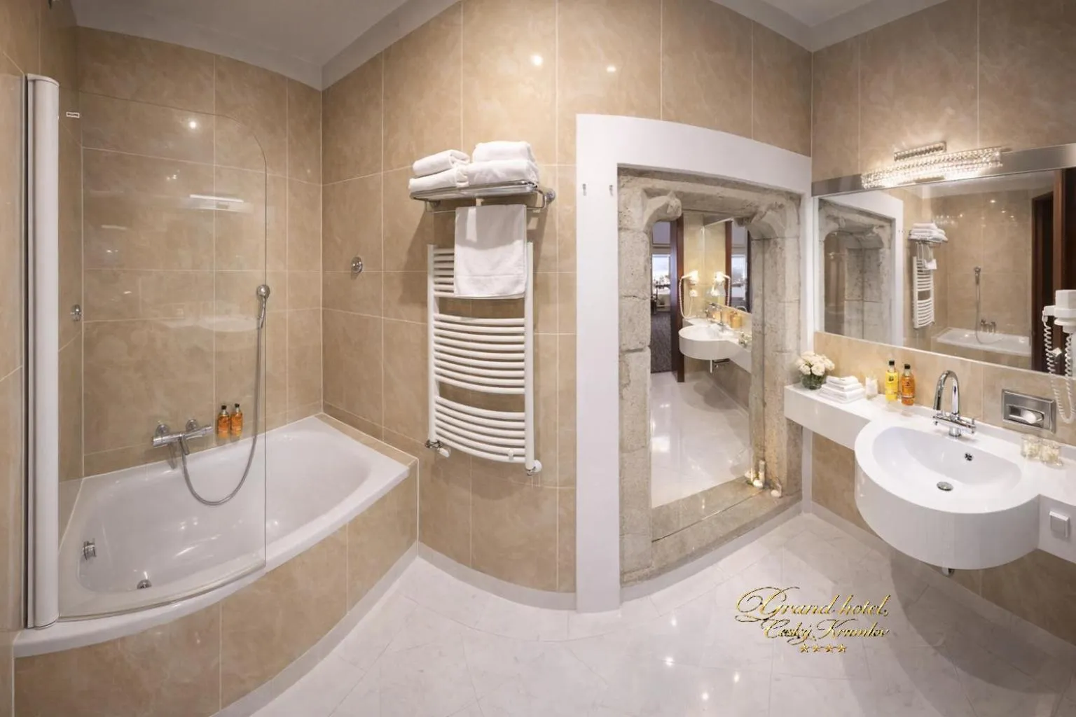 Bathroom in Hotel Grand