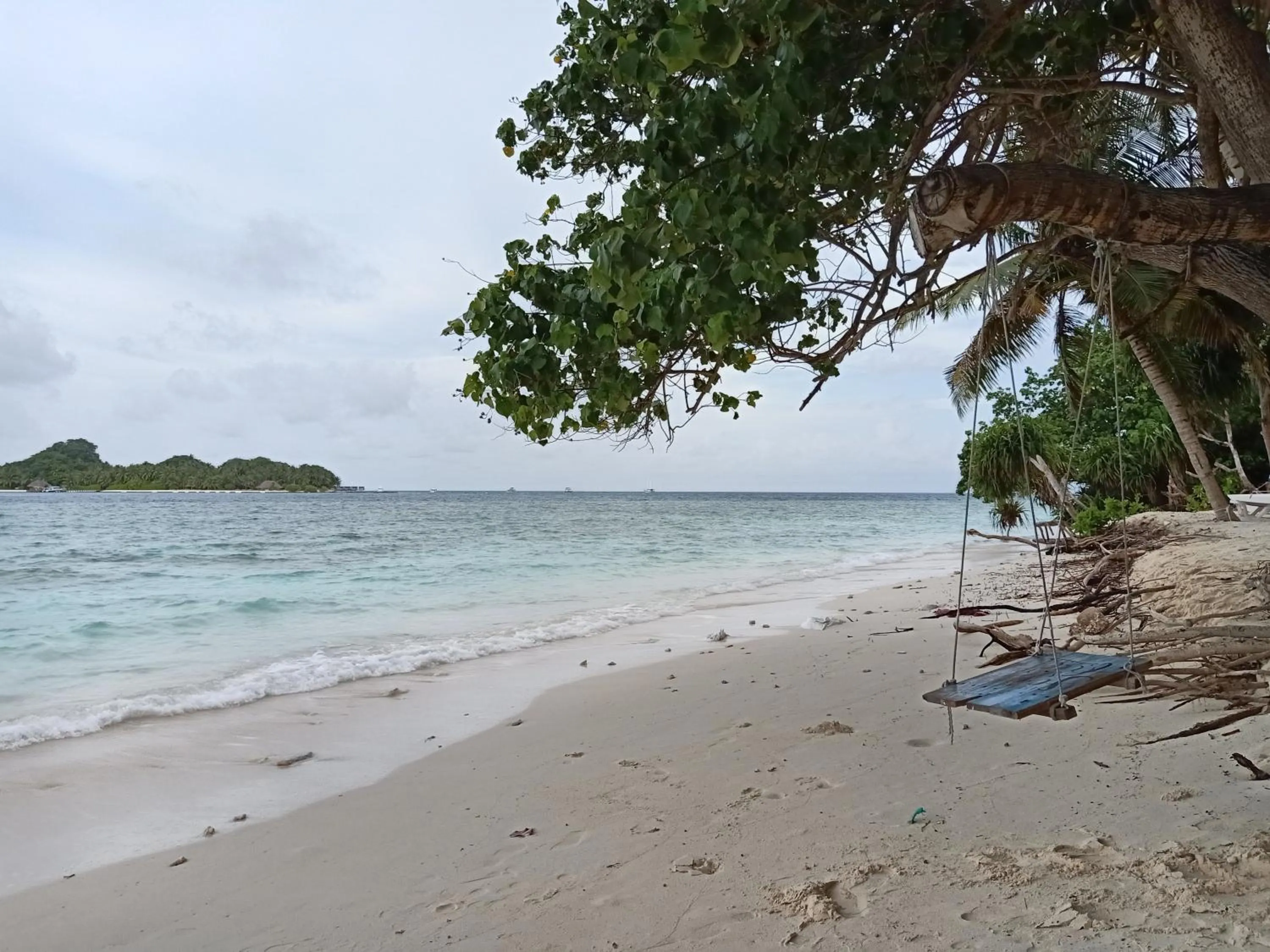 Beach in Fins Dive and Leisure Hotel