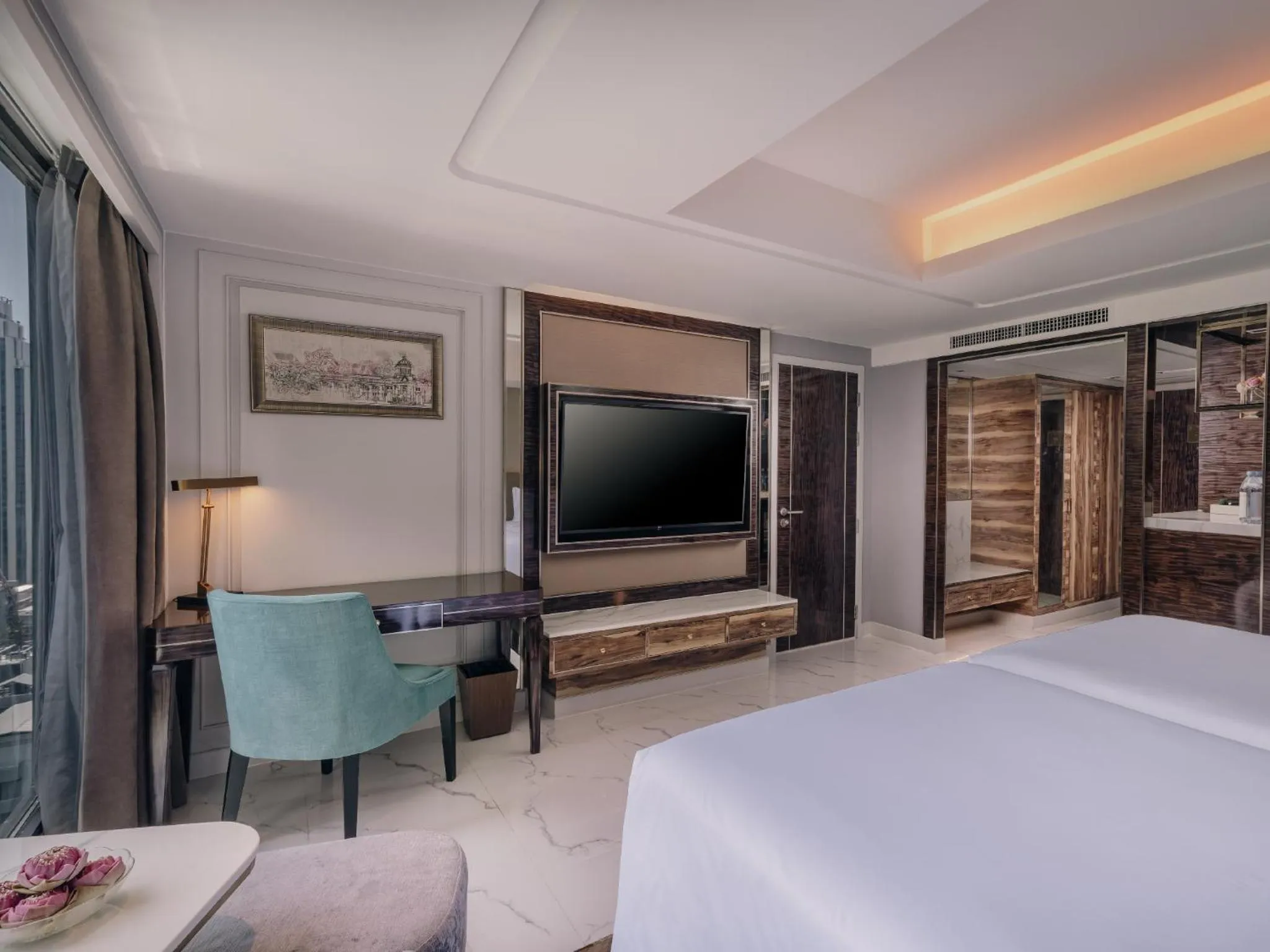 TV and multimedia, Bed in Aira Hotel Bangkok Sukhumvit 11