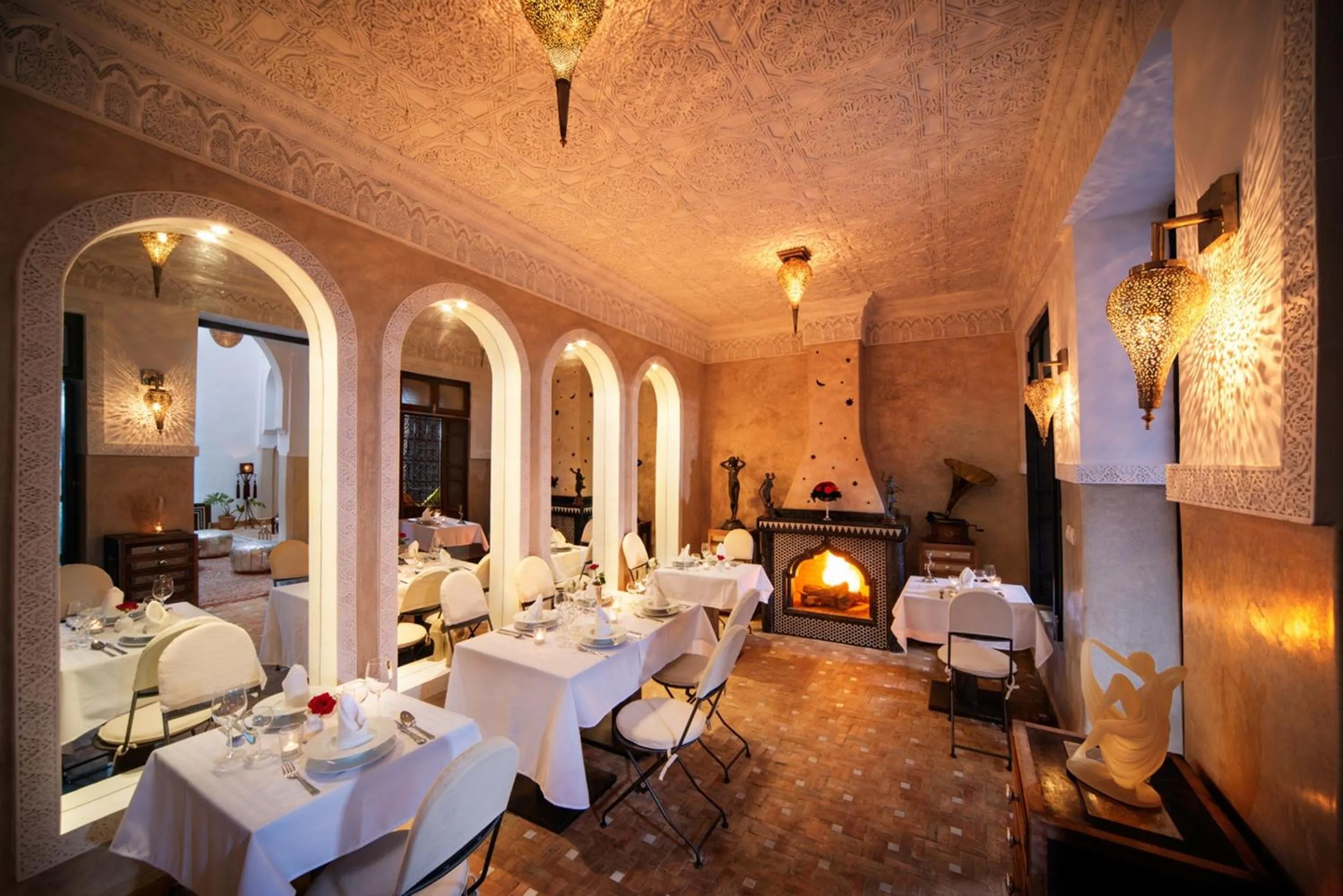 Communal lounge/ TV room in Riad Star by Marrakech Riad