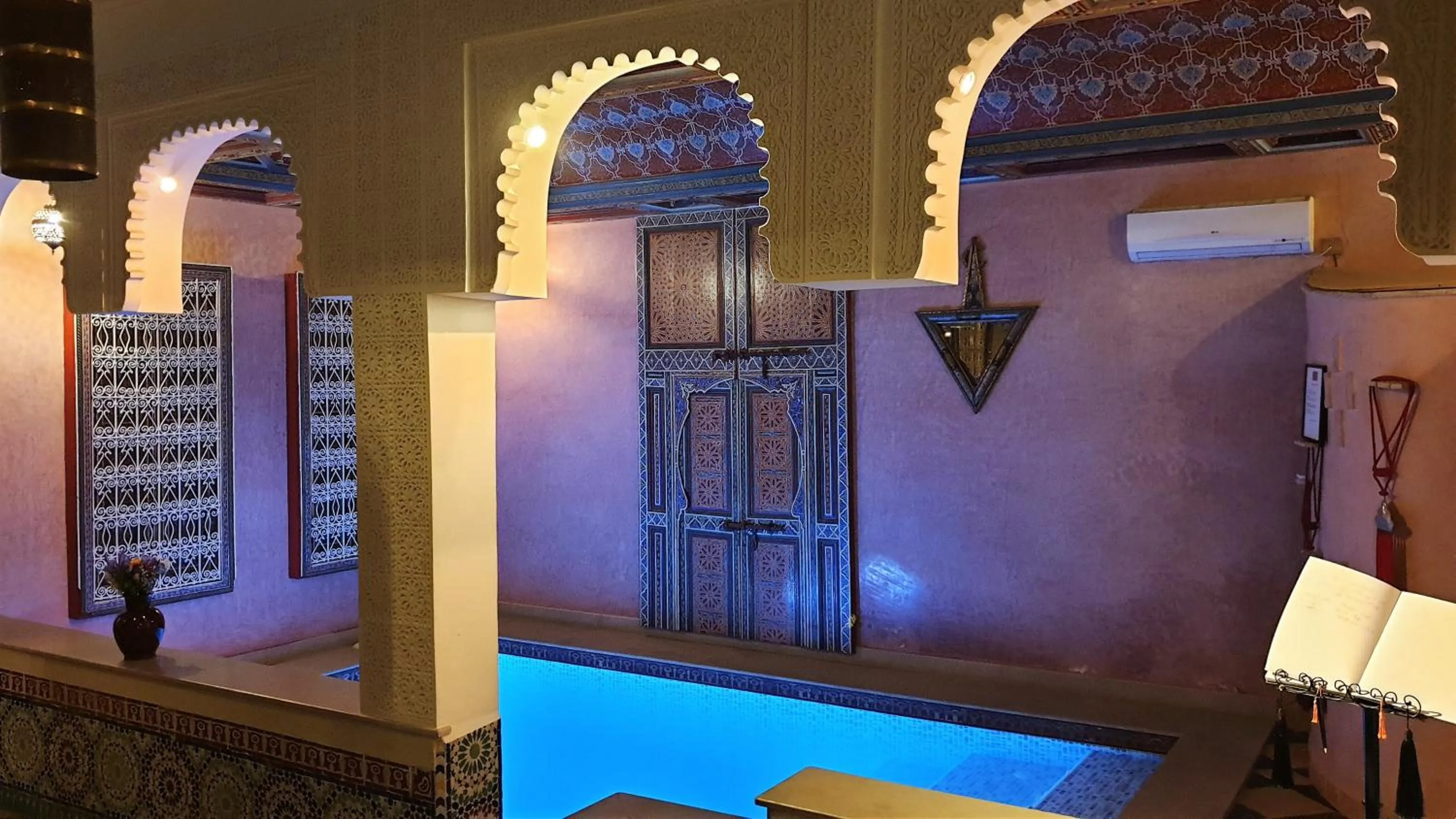 Swimming pool in Riad l'Escale de Marrakech