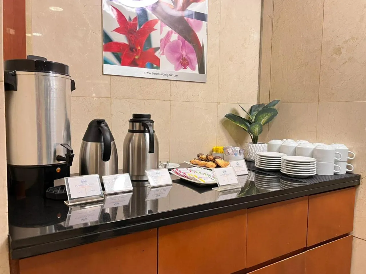 Breakfast in Eurobuilding Express Maracay