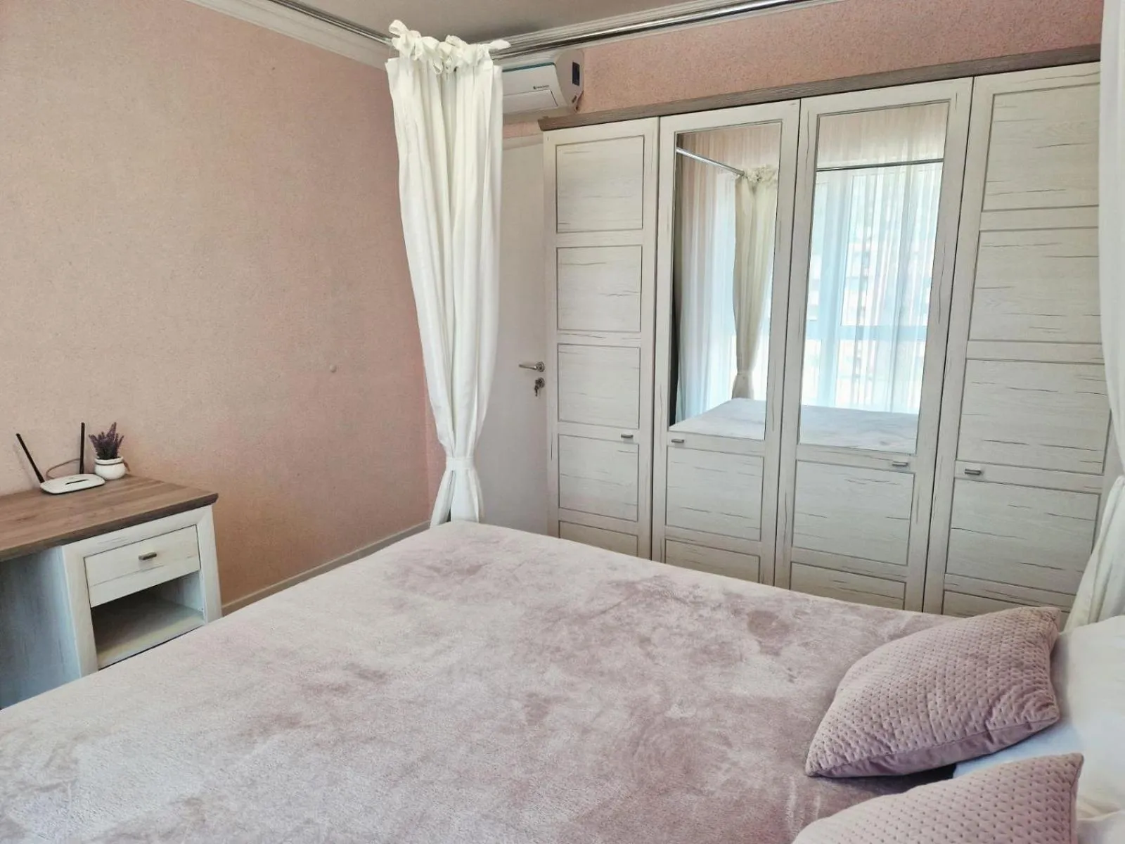 Bedroom, Bed in PAPAYA APARTMENTS