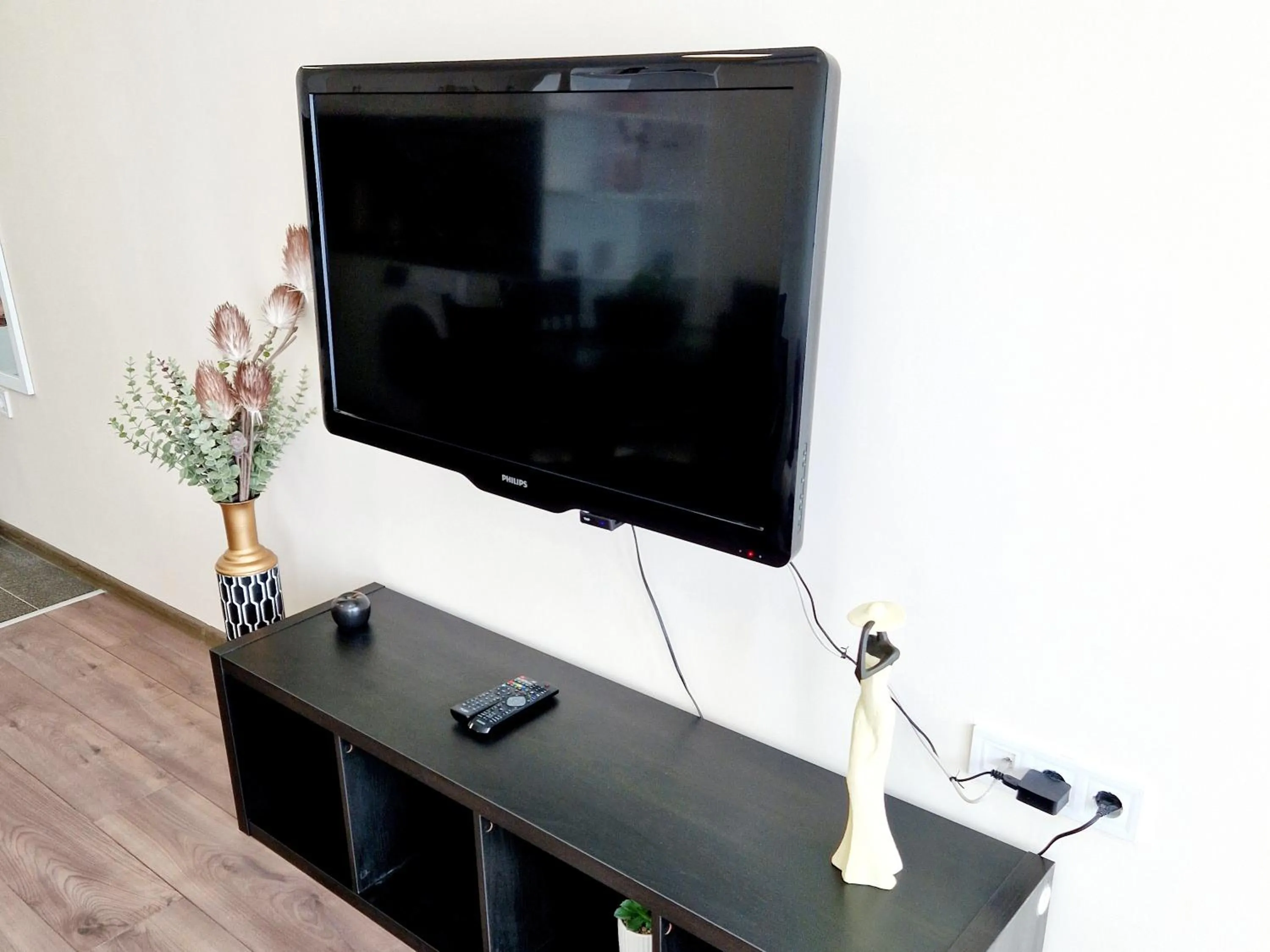 Communal lounge/ TV room in PAPAYA APARTMENTS