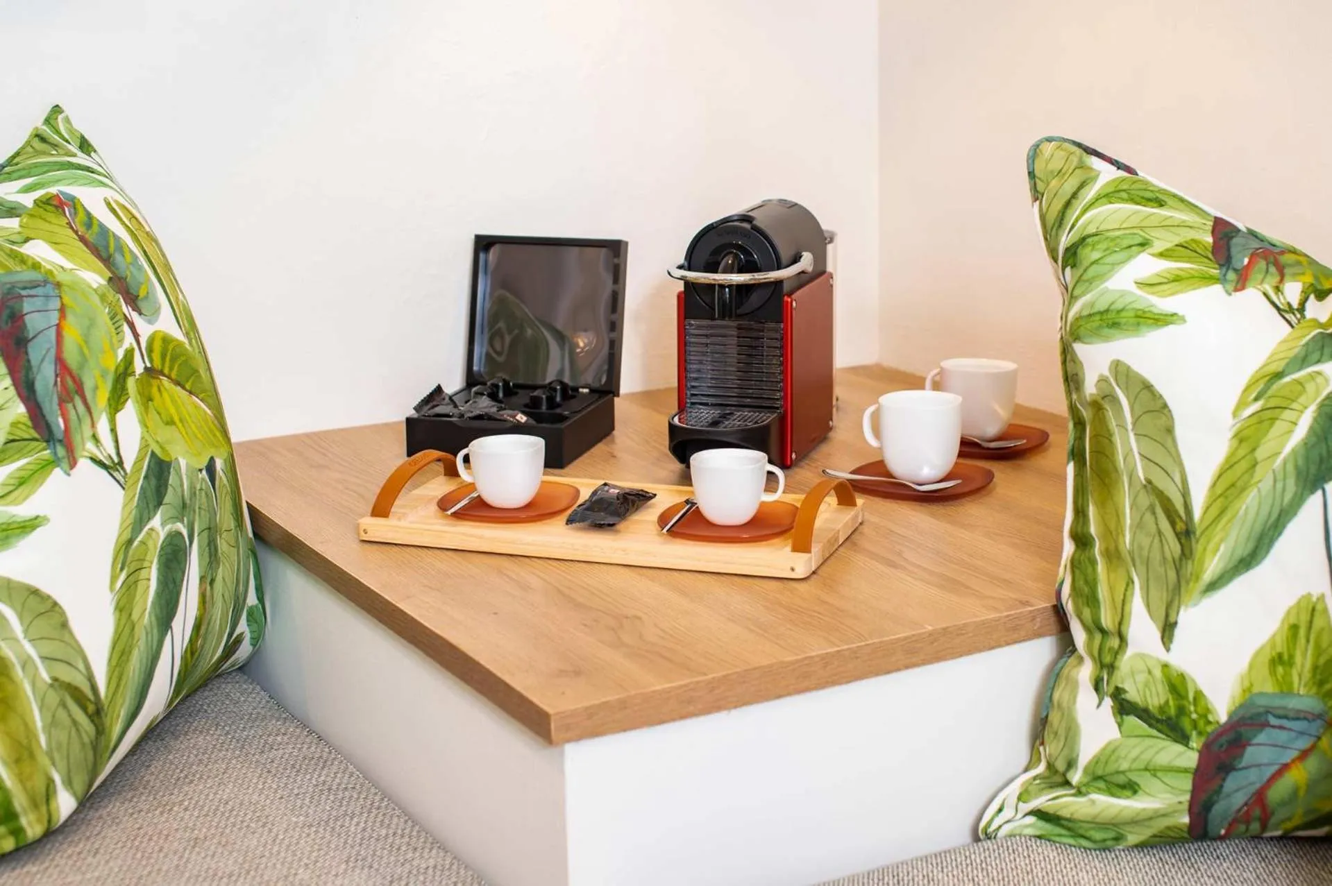 Coffee/tea facilities in Indian Ocean Lodge