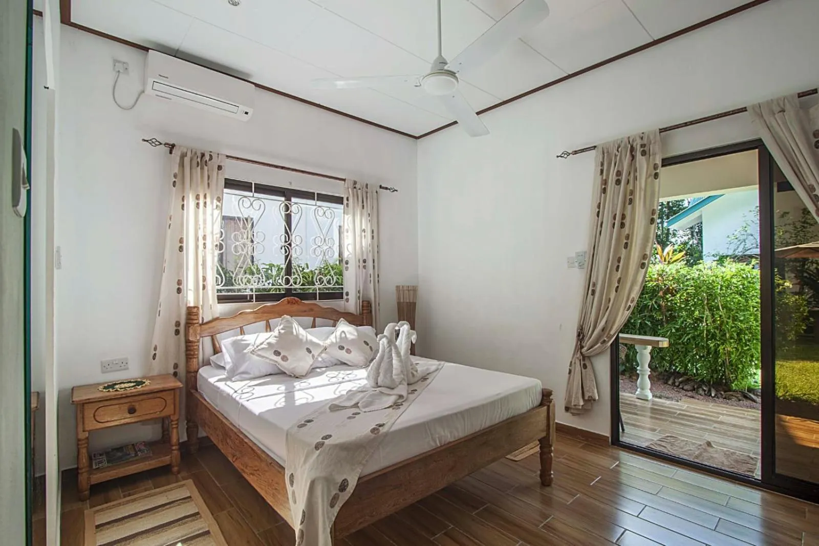 Bed in Tannette Villa