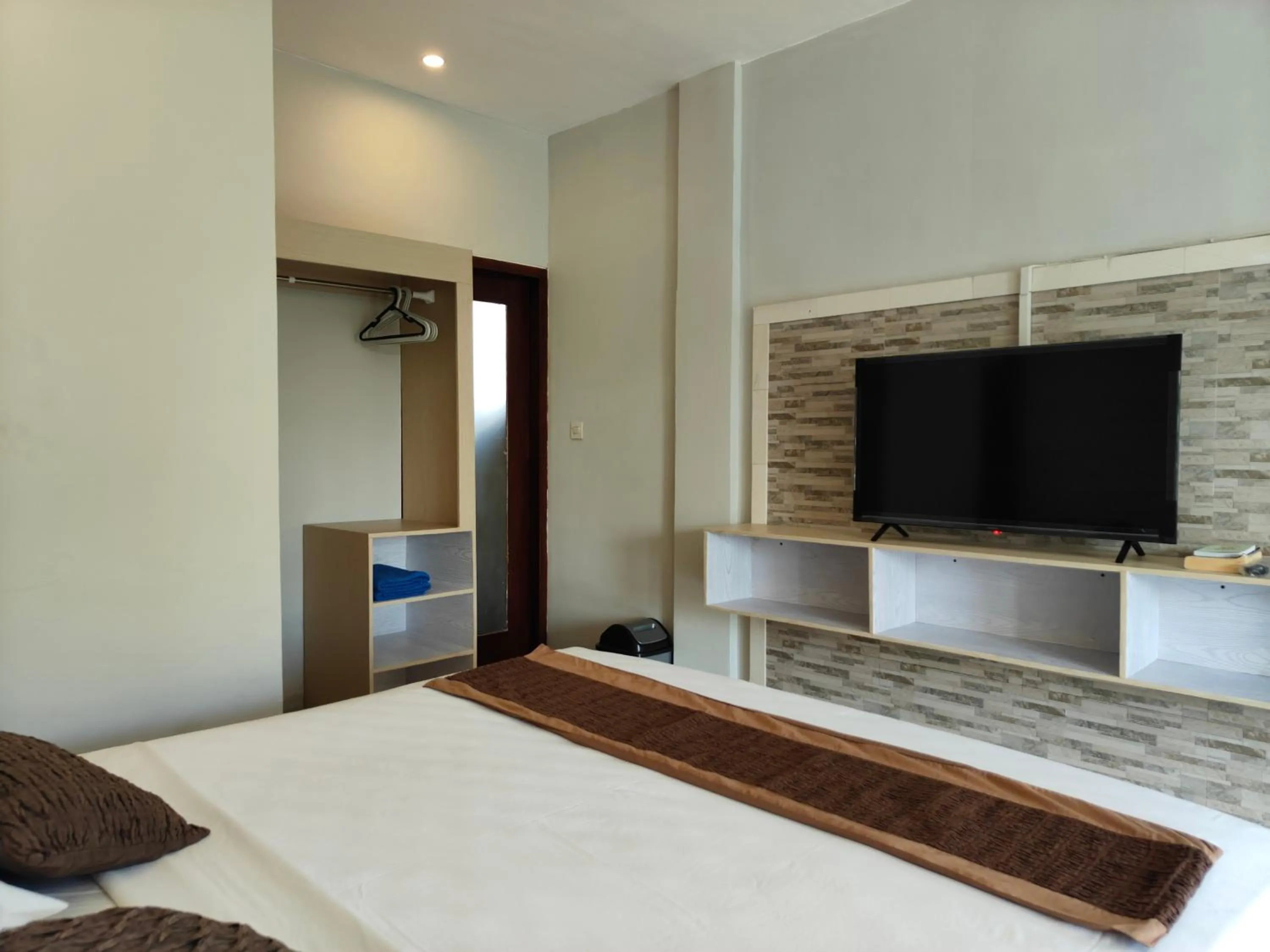 TV and multimedia, Bed in Puri Sadewa Balangan