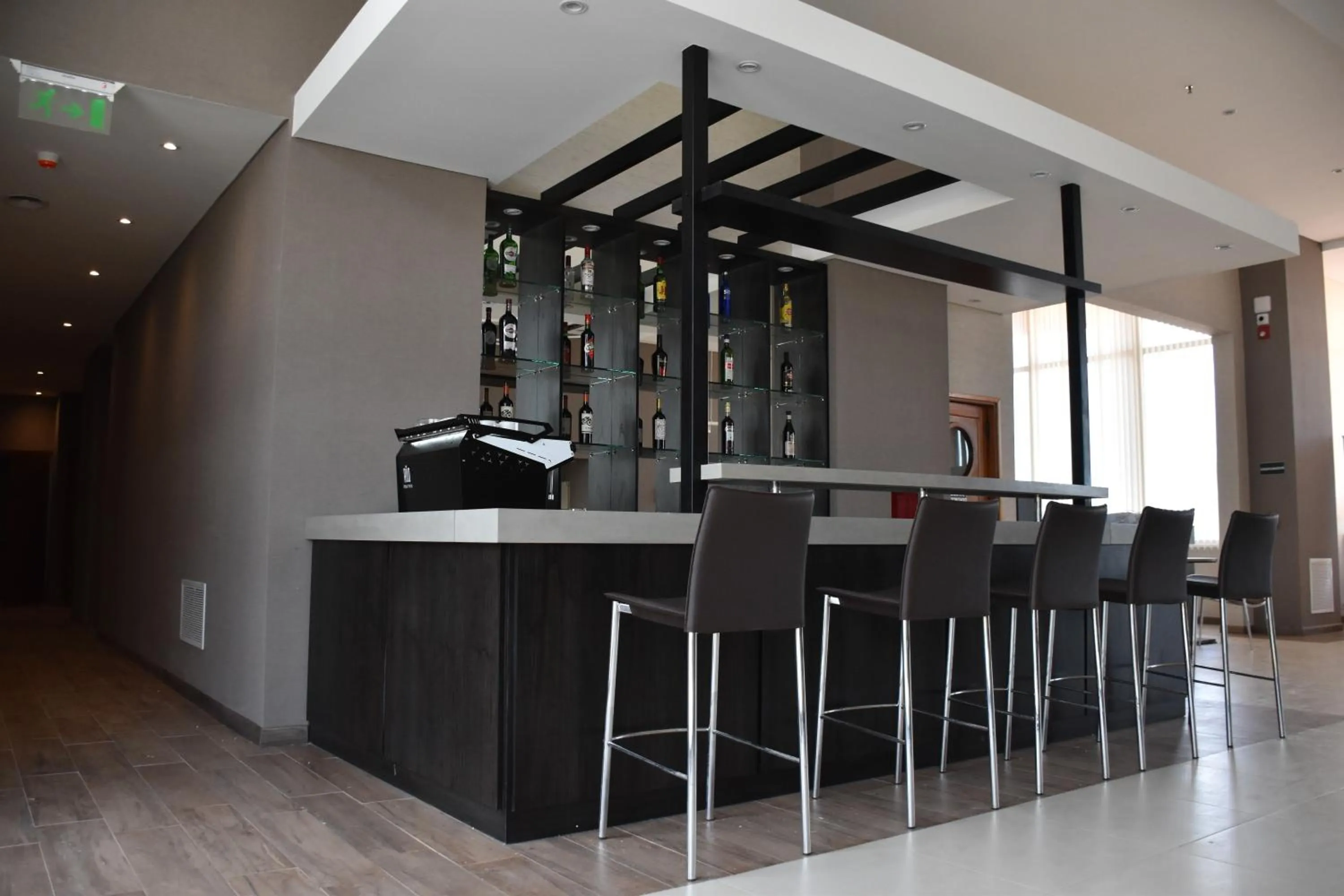 Lounge or bar in Days Inn Zarate