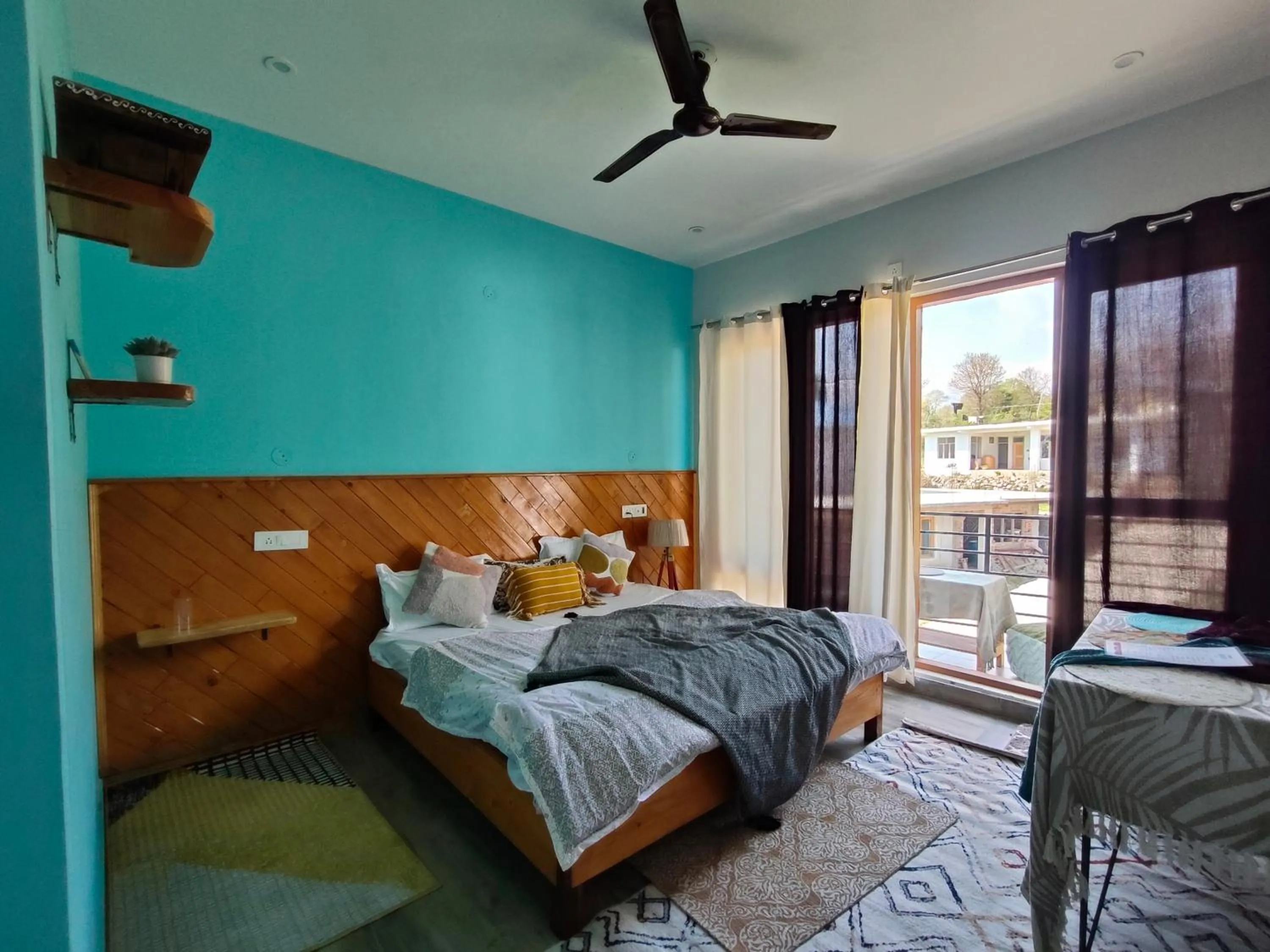 Bedroom, Bed in Flyscape