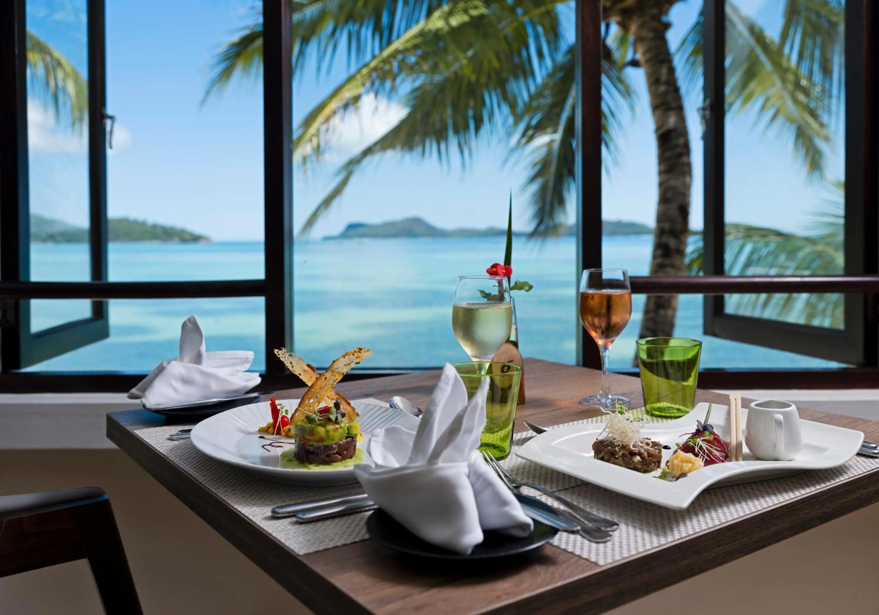 Food and drinks in Hotel L'Archipel