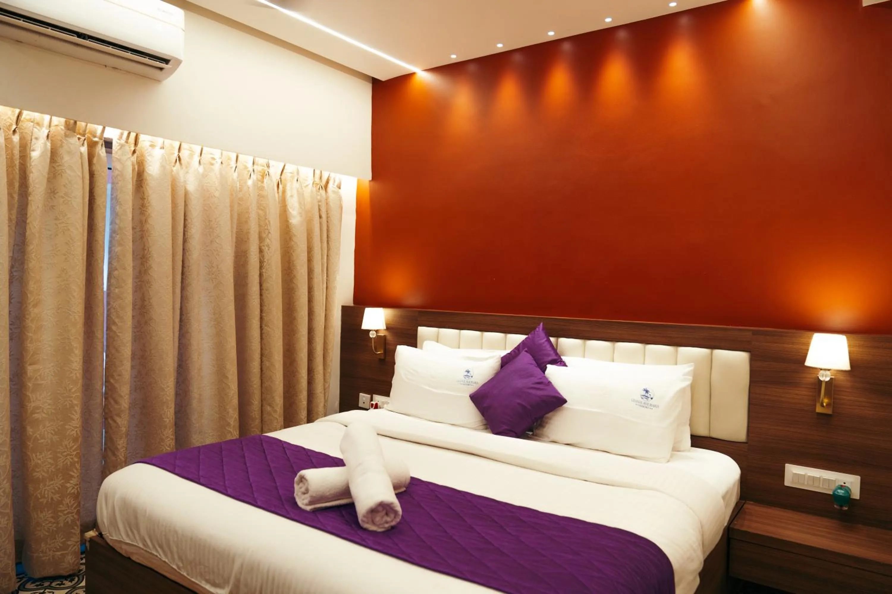 Bedroom, Bed in Grande Ave Maria Resort