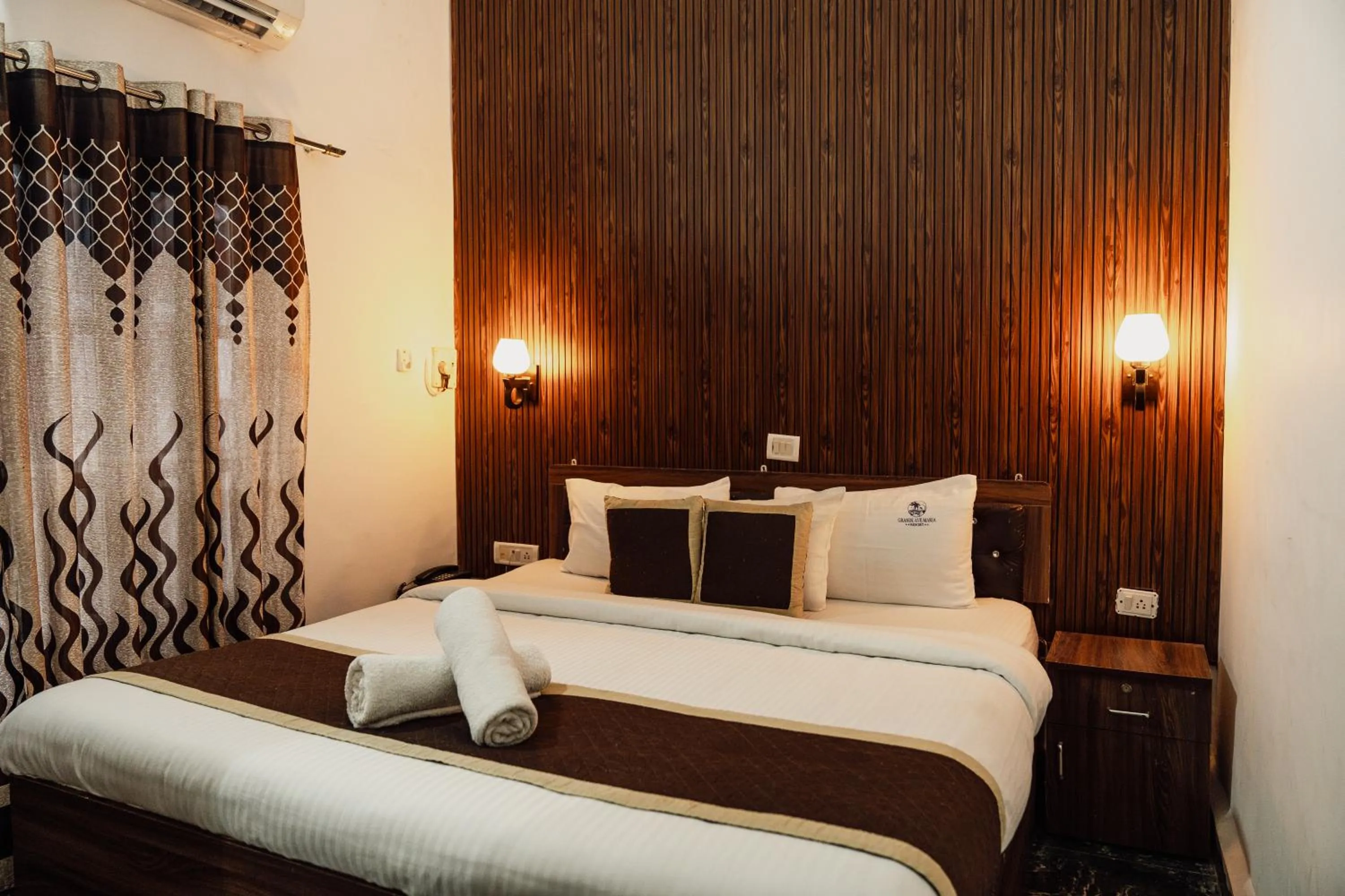 Bedroom, Bed in Grande Ave Maria Resort