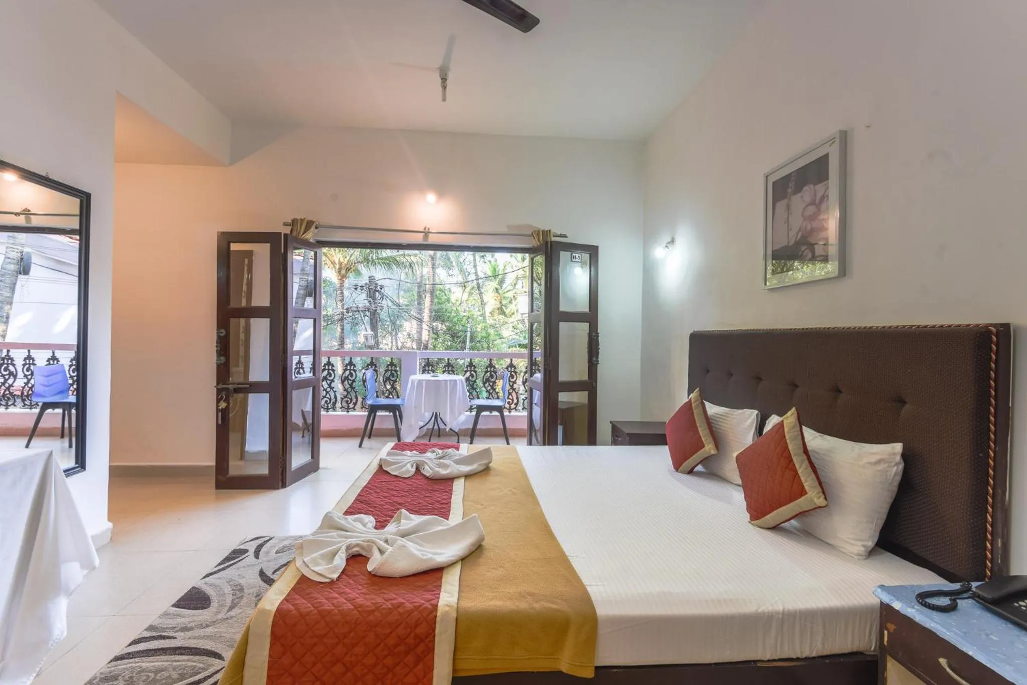 Photo of the whole room, Bed in Grande Ave Maria Resort