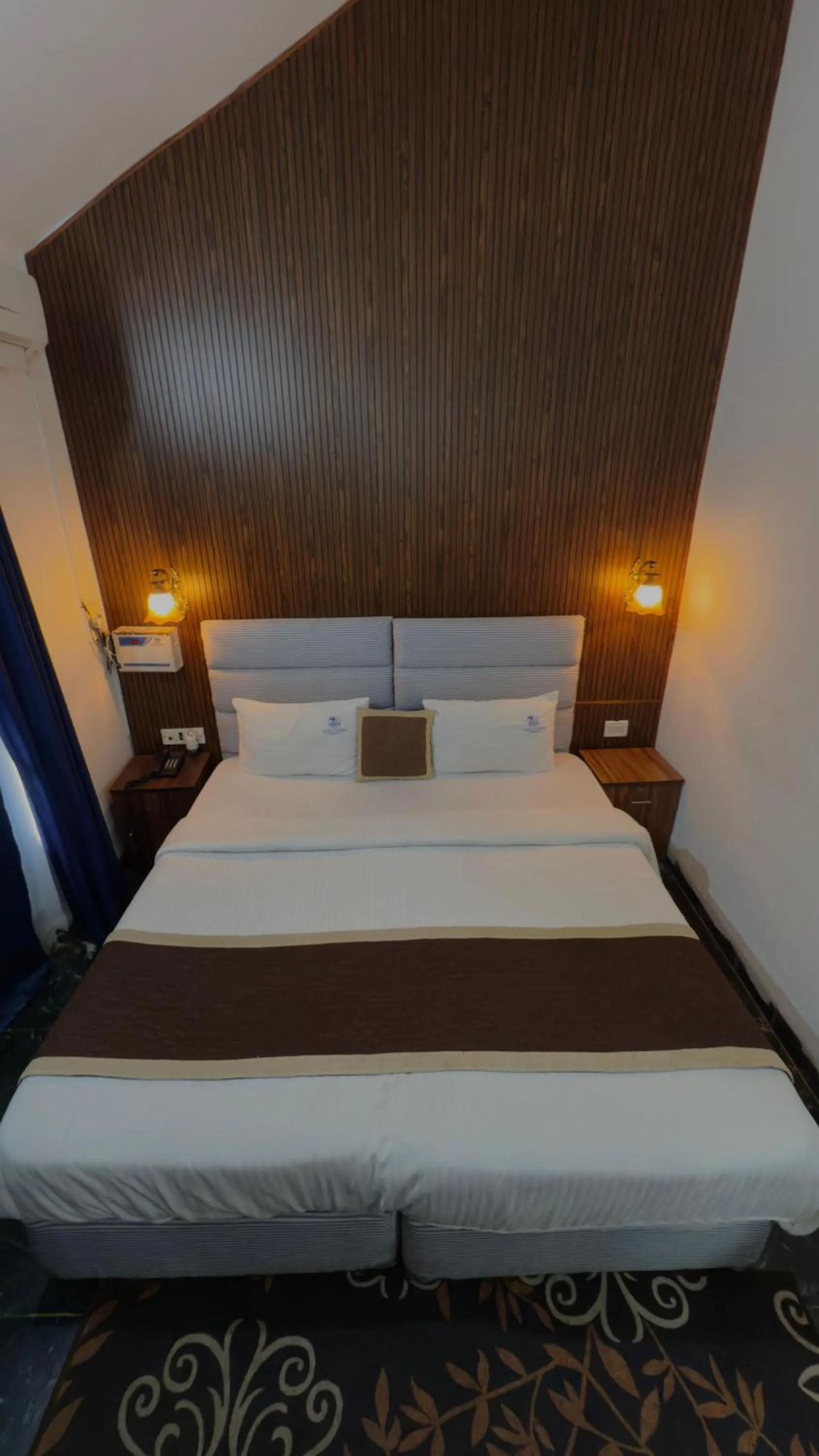 Photo of the whole room, Bed in Grande Ave Maria Resort