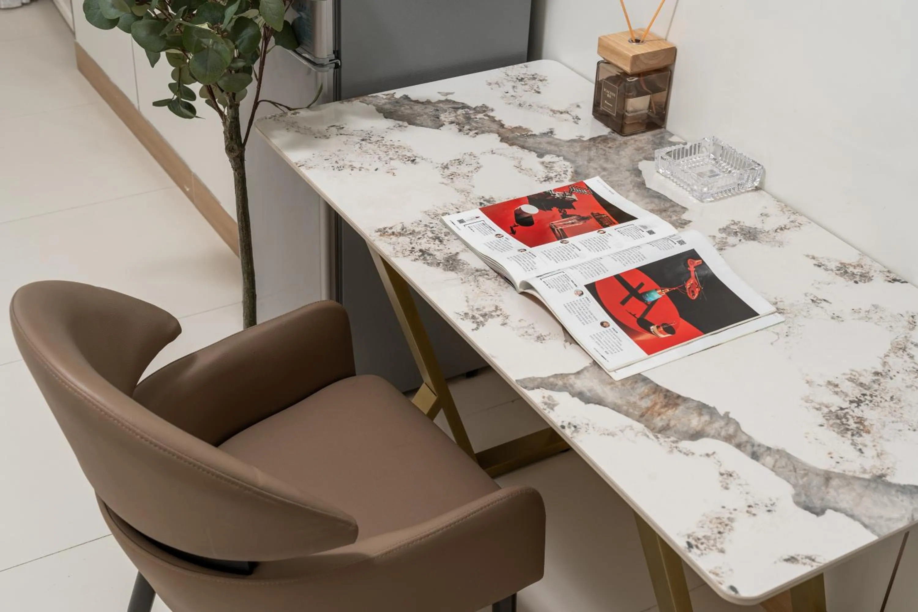 Grand Continental Apartment