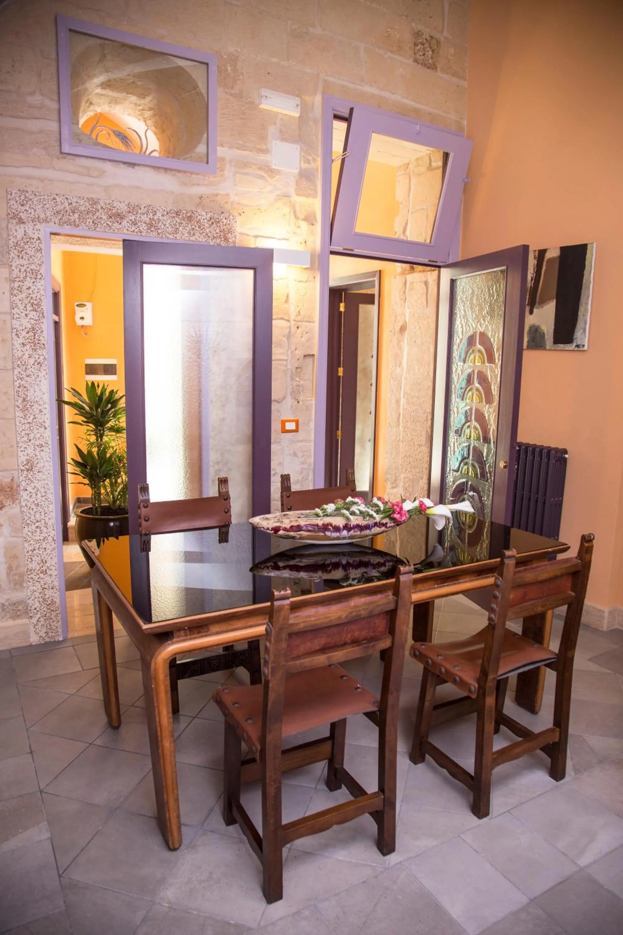 Dining area in B&B Malennio