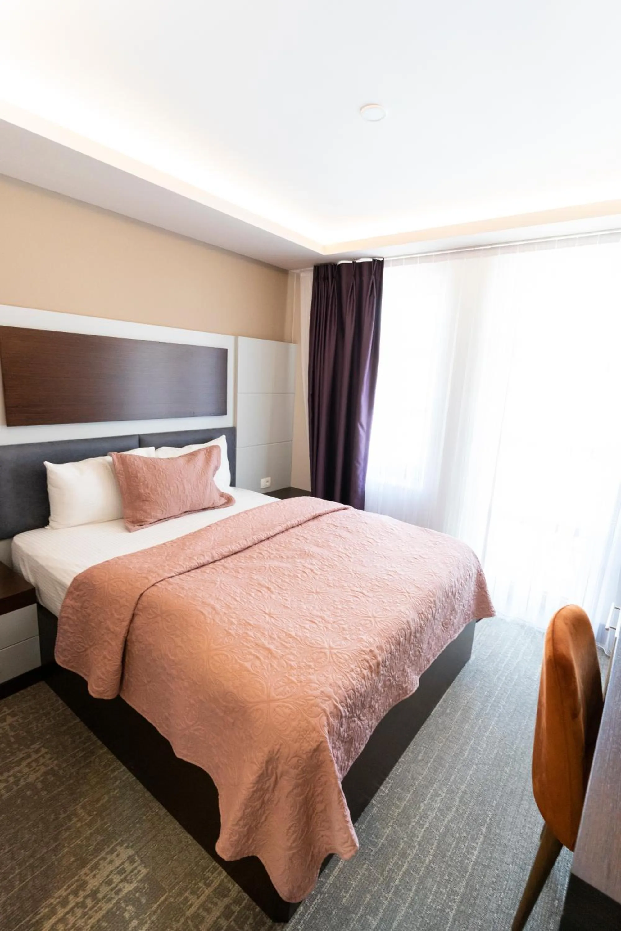 Bed in Hotel Prizreni