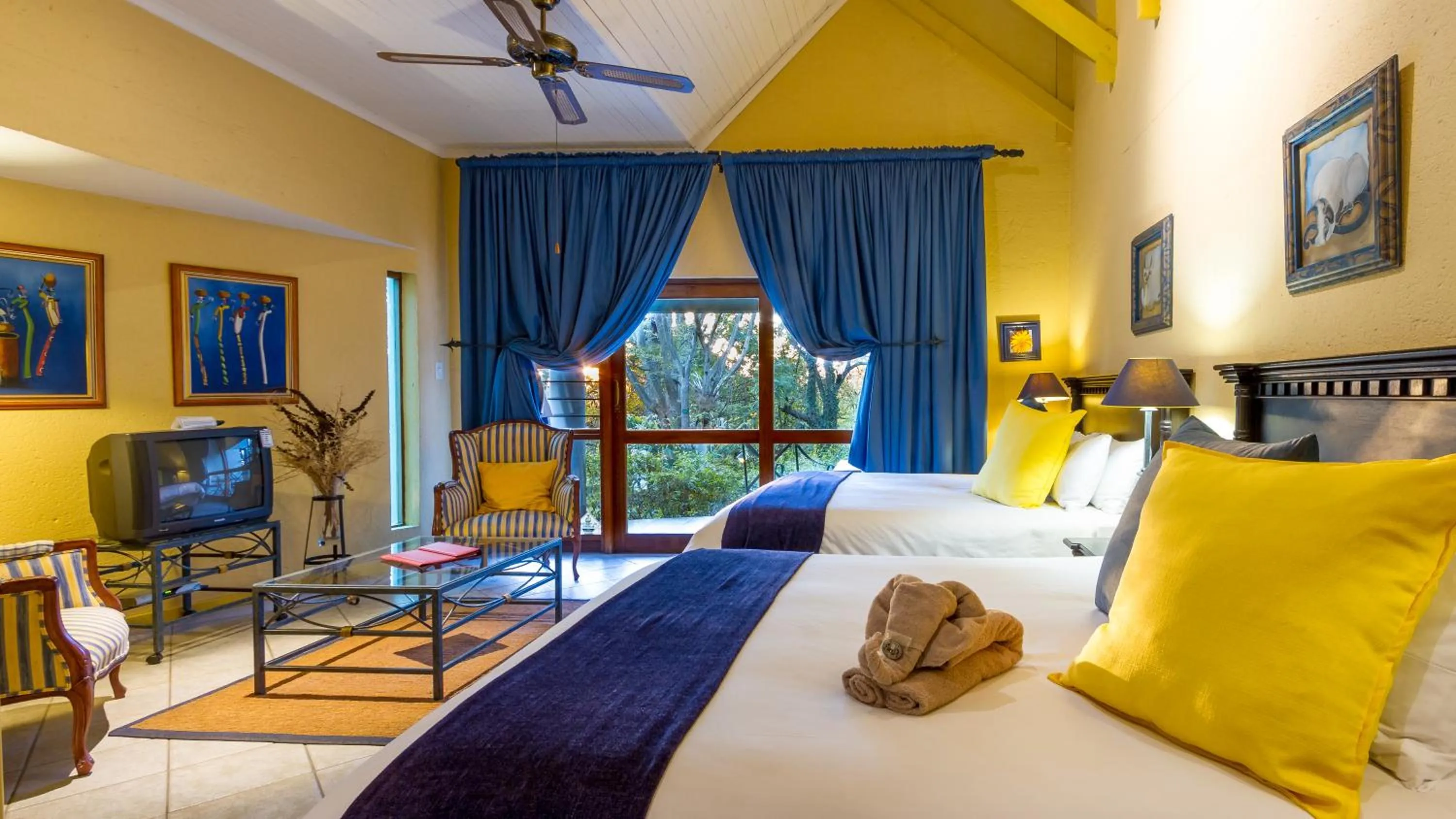 Photo of the whole room, Bed in Jörn's Gästehaus