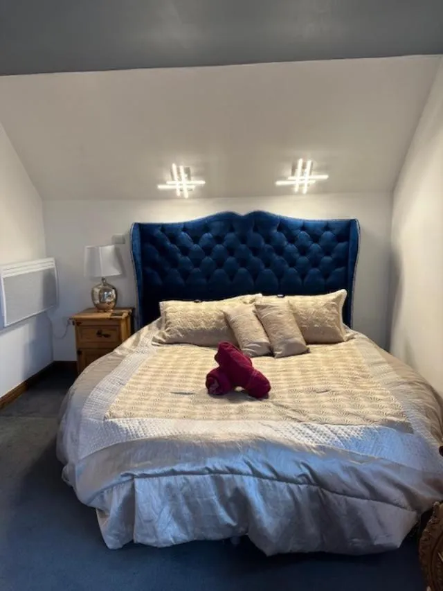 Bed in Barnfields Retreat