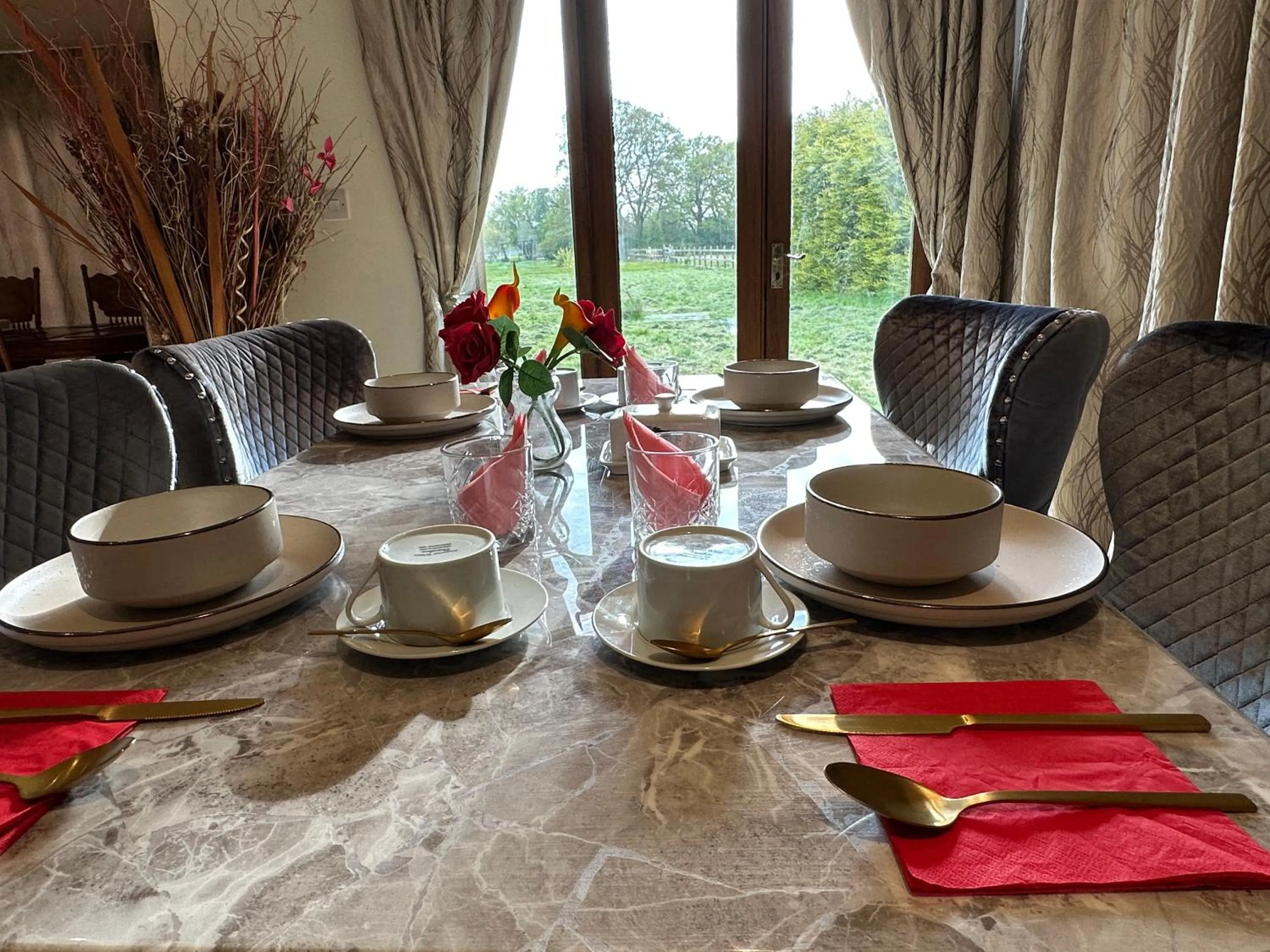 Dining area in Barnfields Retreat