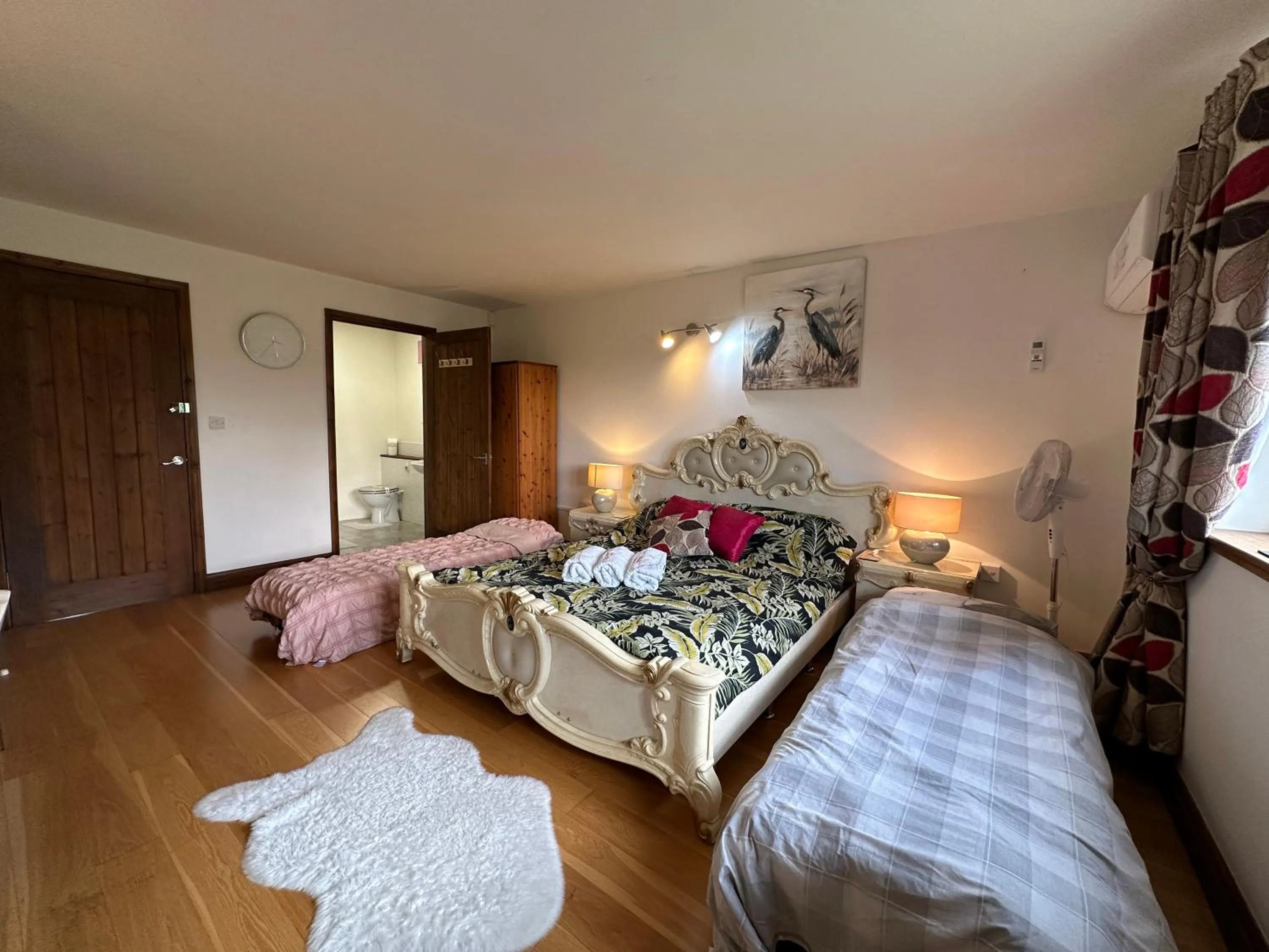 Bed in Barnfields Retreat