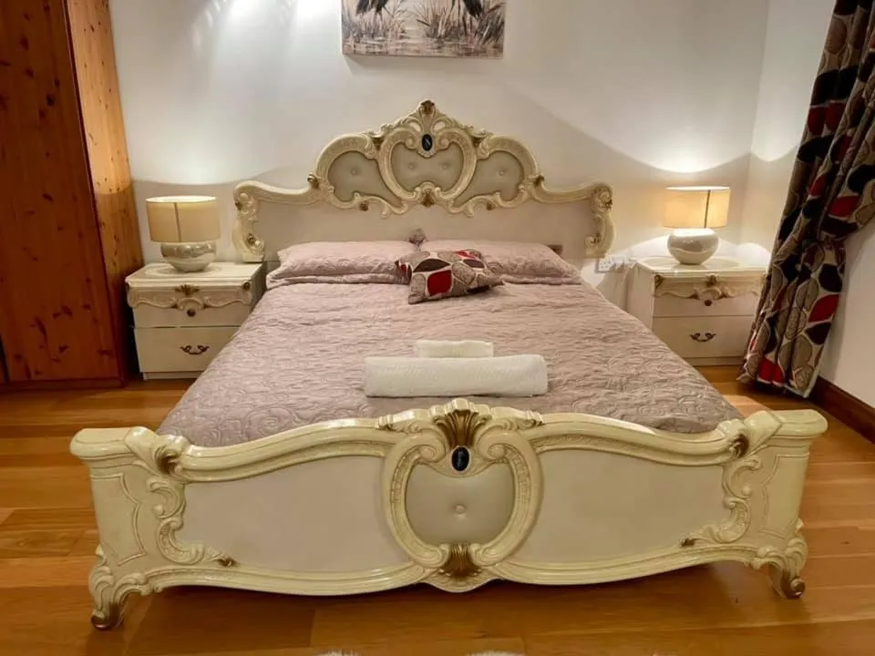 Bed in Barnfields Retreat