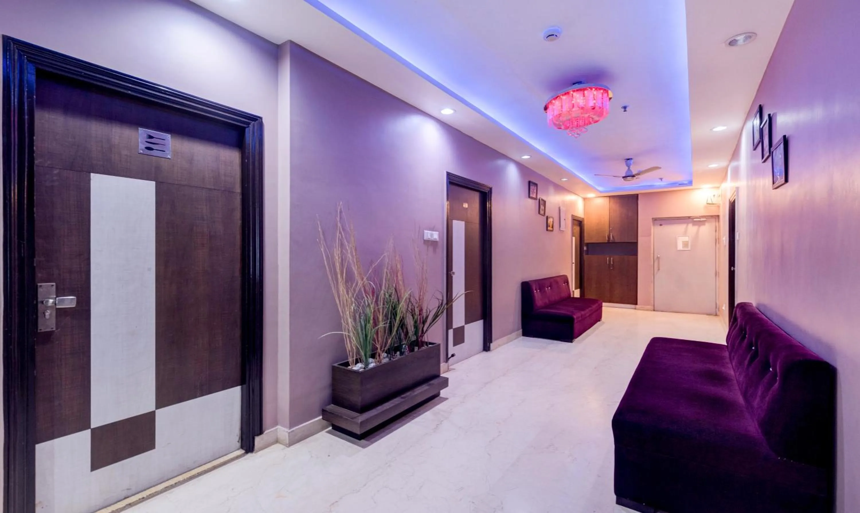 Seating area in Treebo Pawan Putra, Kankurgachi