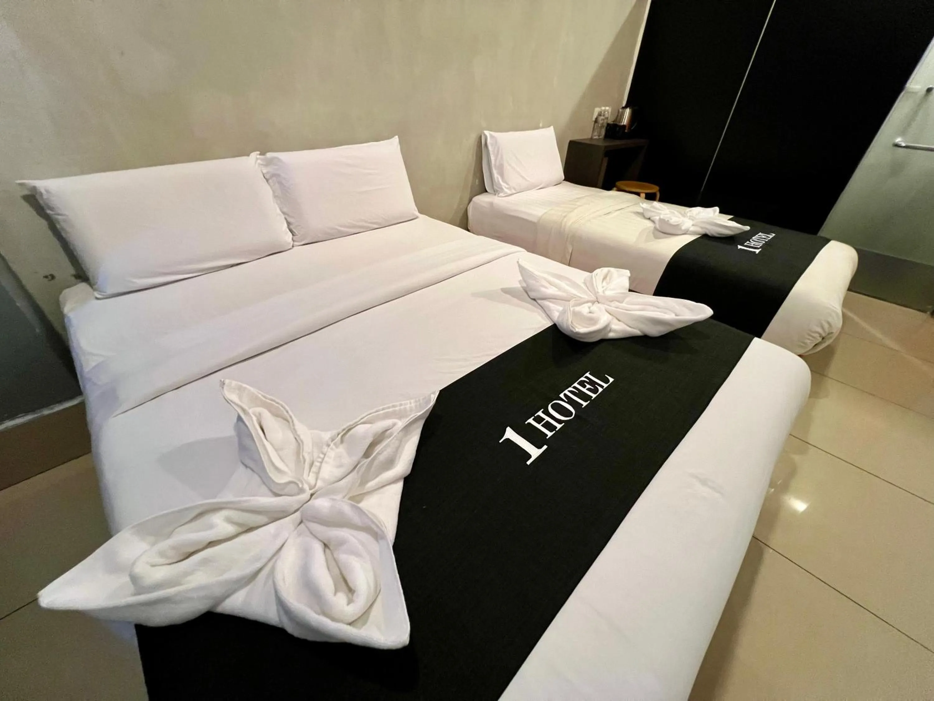 Bed in 1 Hotel Taman Connaught