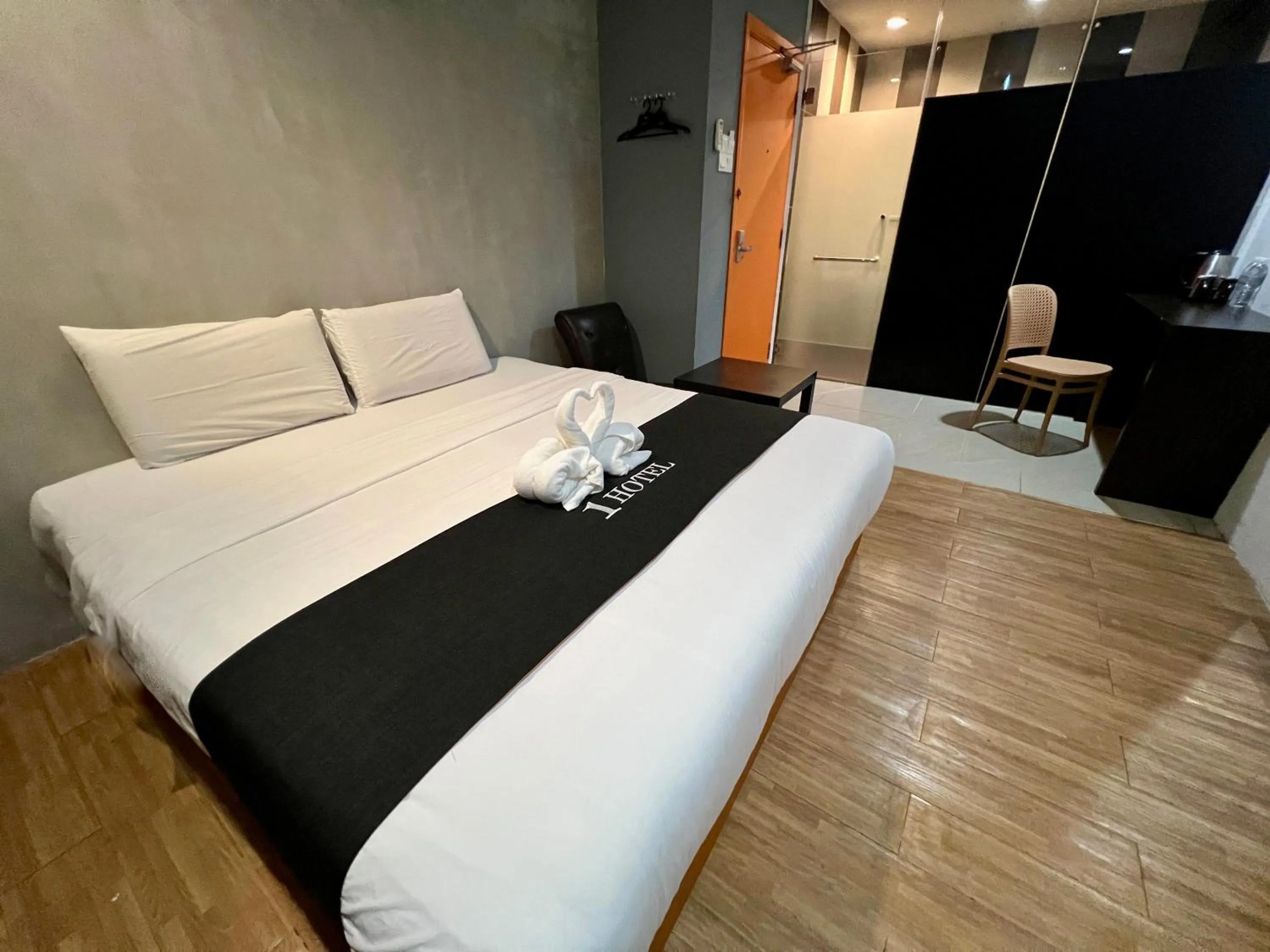 Bed in 1 Hotel Taman Connaught