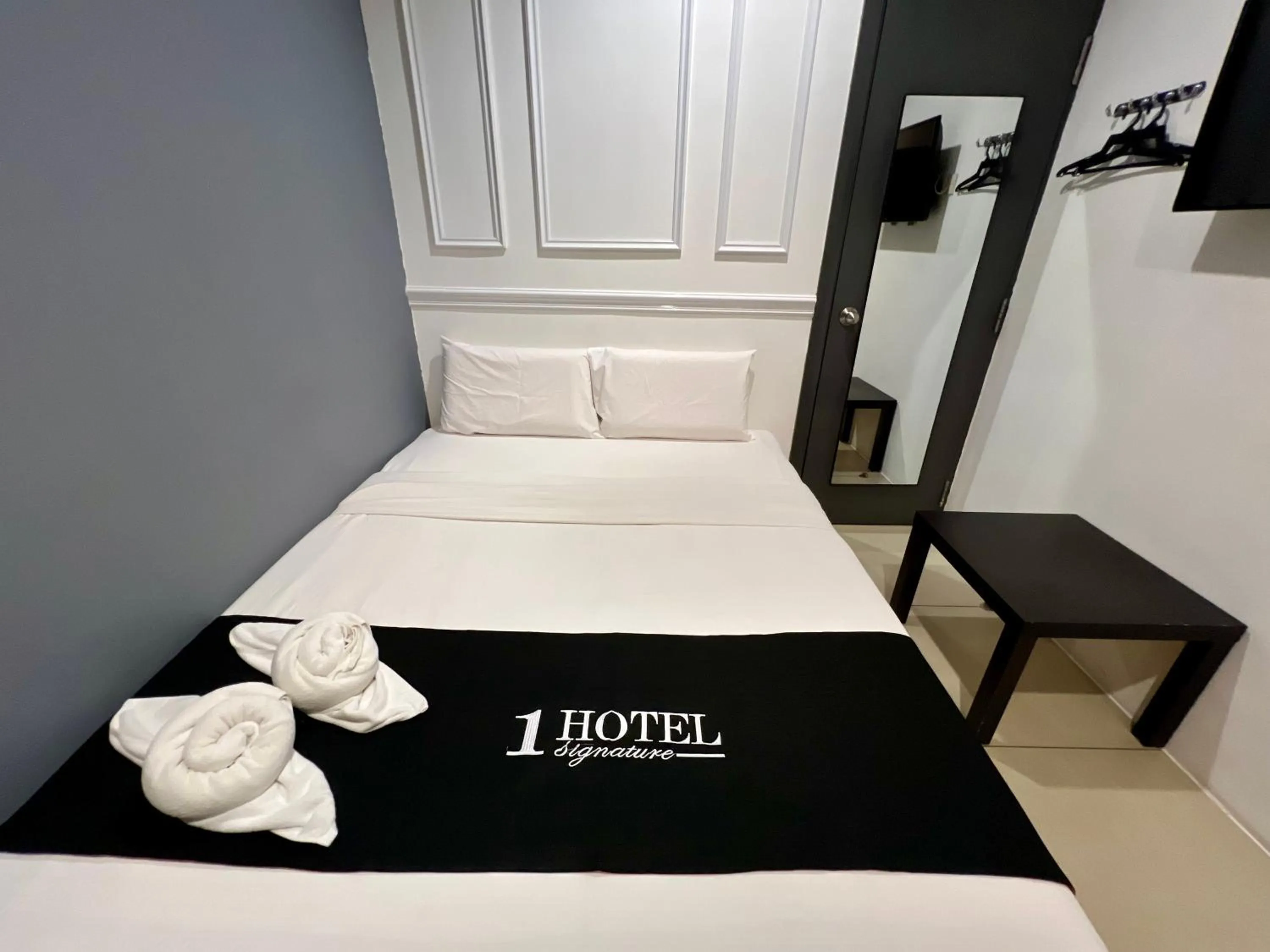 Bed in 1 Hotel Taman Connaught