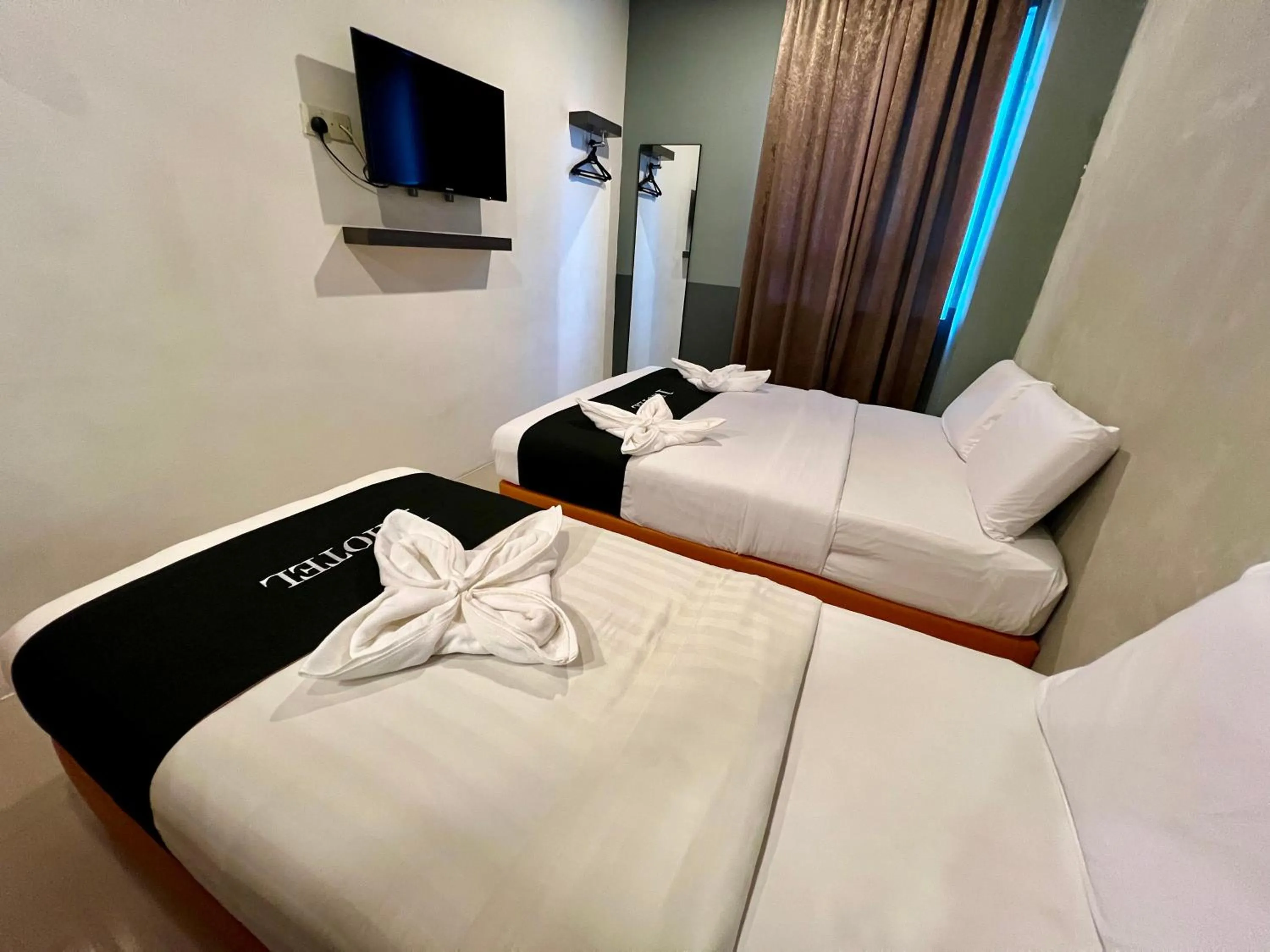 Bed in 1 Hotel Taman Connaught